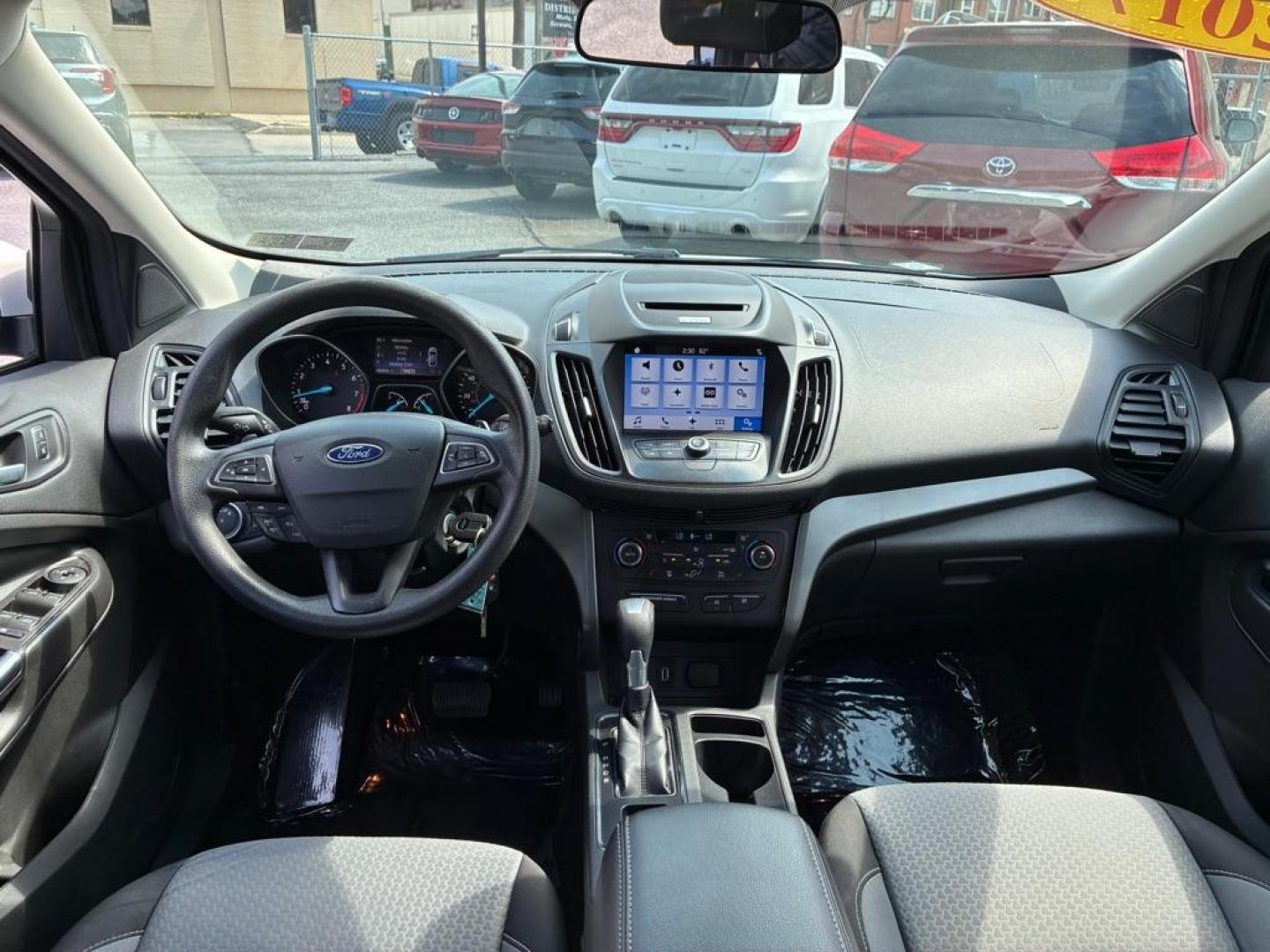 2017 WHITE FORD ESCAPE SE (1FMCU0GD7HU) with an 1.5L engine, Automatic transmission, located at 117 North Cameron Street, Harrisburg, PA, 17101, (717) 963-8962, 40.267021, -76.875351- Photo#12