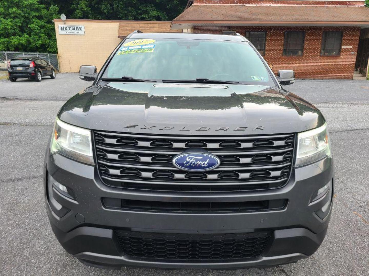 2017 GRAY FORD EXPLORER XLT (1FM5K8D83HG) with an 3.5L engine, Automatic transmission, located at 117 North Cameron Street, Harrisburg, PA, 17101, (717) 963-8962, 40.267021, -76.875351 - WE FINANCE!!! Good Credit/ Bad Credit/ No Credit - ALL Trade-Ins Welcomed!!! ***Guaranteed Credit Approval*** APPLY ONLINE or CALL us TODAY ;) Internet Prices and Marketplace Prices are SPECIAL discounted ***CASH DEALS*** Retail Prices are higher. Please call us to discuss your cash and finan - Photo#7
