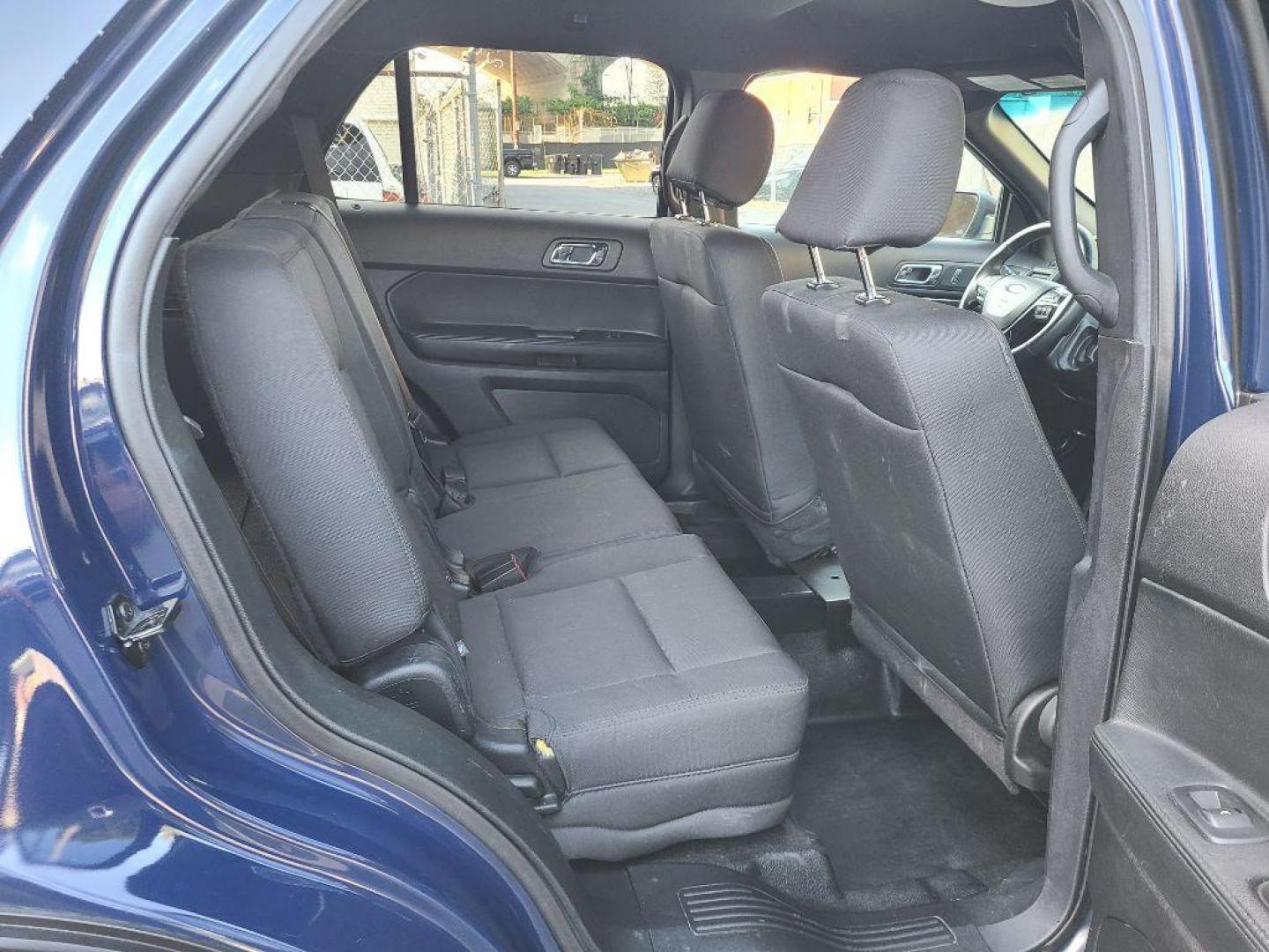 2017 BLUE FORD EXPLORER POLICE INTERCEPTOR (1FM5K8AR6HG) with an 3.7L engine, Automatic transmission, located at 117 North Cameron Street, Harrisburg, PA, 17101, (717) 963-8962, 40.267021, -76.875351 - WE FINANCE!!! Good Credit/ Bad Credit/ No Credit - ALL Trade-Ins Welcomed!!! ***Guaranteed Credit Approval*** APPLY ONLINE or CALL us TODAY ;) Internet Prices and Marketplace Prices are SPECIAL discounted ***CASH DEALS*** Retail Prices are higher. Please call us to discuss your cash and finan - Photo#17