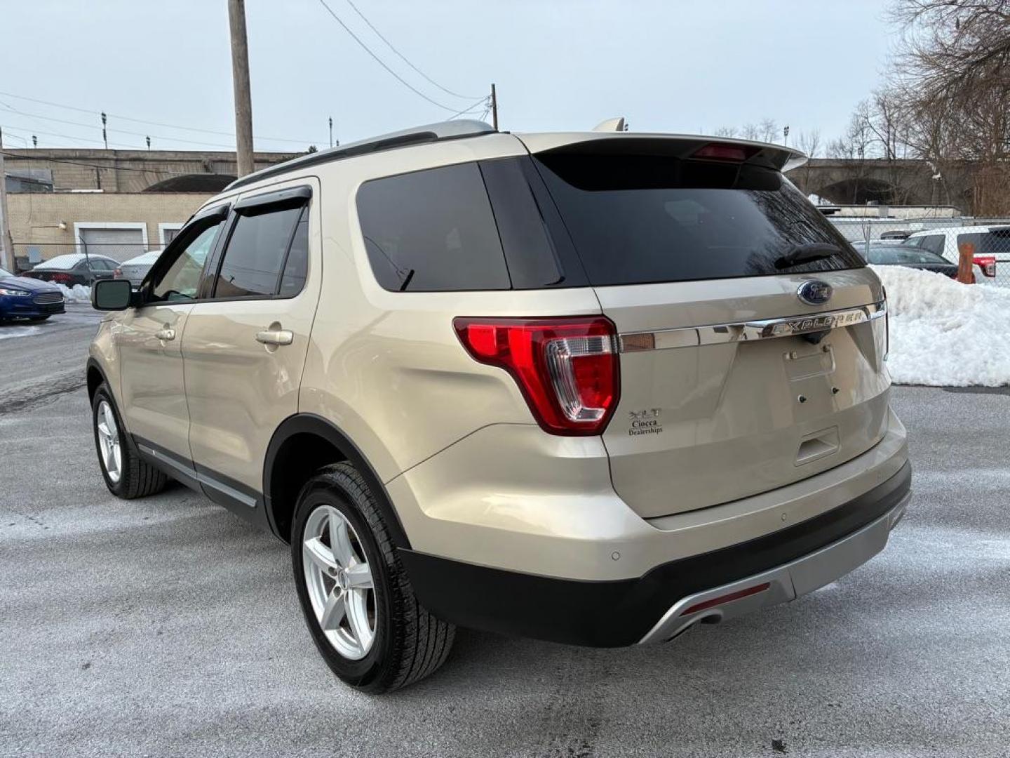 2017 GOLD FORD EXPLORER XLT (1FM5K8D84HG) with an 3.5L engine, Automatic transmission, located at 117 North Cameron Street, Harrisburg, PA, 17101, (717) 963-8962, 40.267021, -76.875351 - WE FINANCE!!! Good Credit/ Challenged Credit/ No Credit - ALL Trade-Ins Welcomed!!! APPLY ONLINE or CALL us TODAY ;) Please call us to discuss your cash and/or financing options. - Photo#2