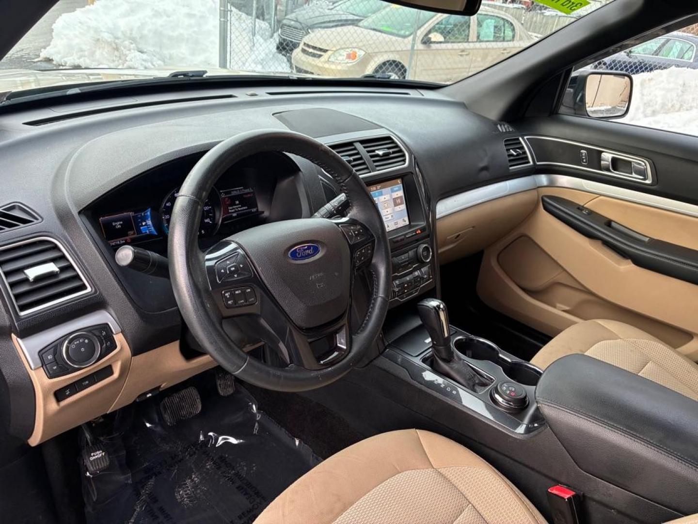 2017 GOLD FORD EXPLORER XLT (1FM5K8D84HG) with an 3.5L engine, Automatic transmission, located at 117 North Cameron Street, Harrisburg, PA, 17101, (717) 963-8962, 40.267021, -76.875351 - WE FINANCE!!! Good Credit/ Challenged Credit/ No Credit - ALL Trade-Ins Welcomed!!! APPLY ONLINE or CALL us TODAY ;) Please call us to discuss your cash and/or financing options. - Photo#15