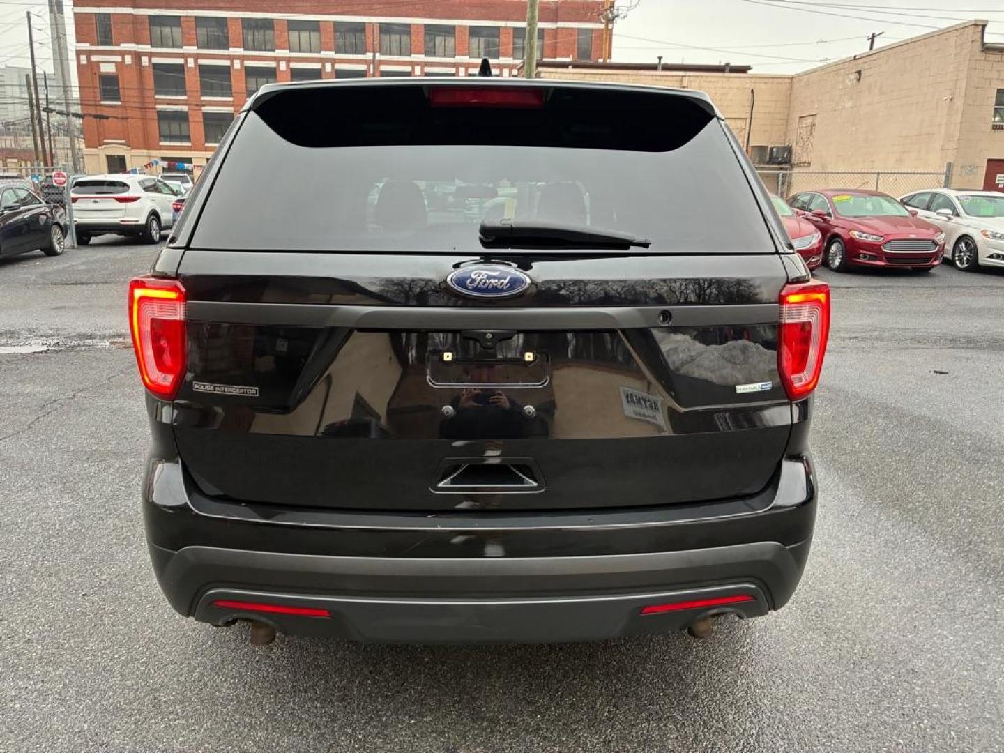 2017 BLACK FORD EXPLORER POLICE INTERCEPTOR (1FM5K8AR8HG) with an 3.7L engine, Automatic transmission, located at 117 North Cameron Street, Harrisburg, PA, 17101, (717) 963-8962, 40.267021, -76.875351 - WE FINANCE!!! Good Credit/ Challenged Credit/ No Credit - ALL Trade-Ins Welcomed!!! APPLY ONLINE or CALL us TODAY ;) Please call us to discuss your cash and/or financing options. - Photo#2