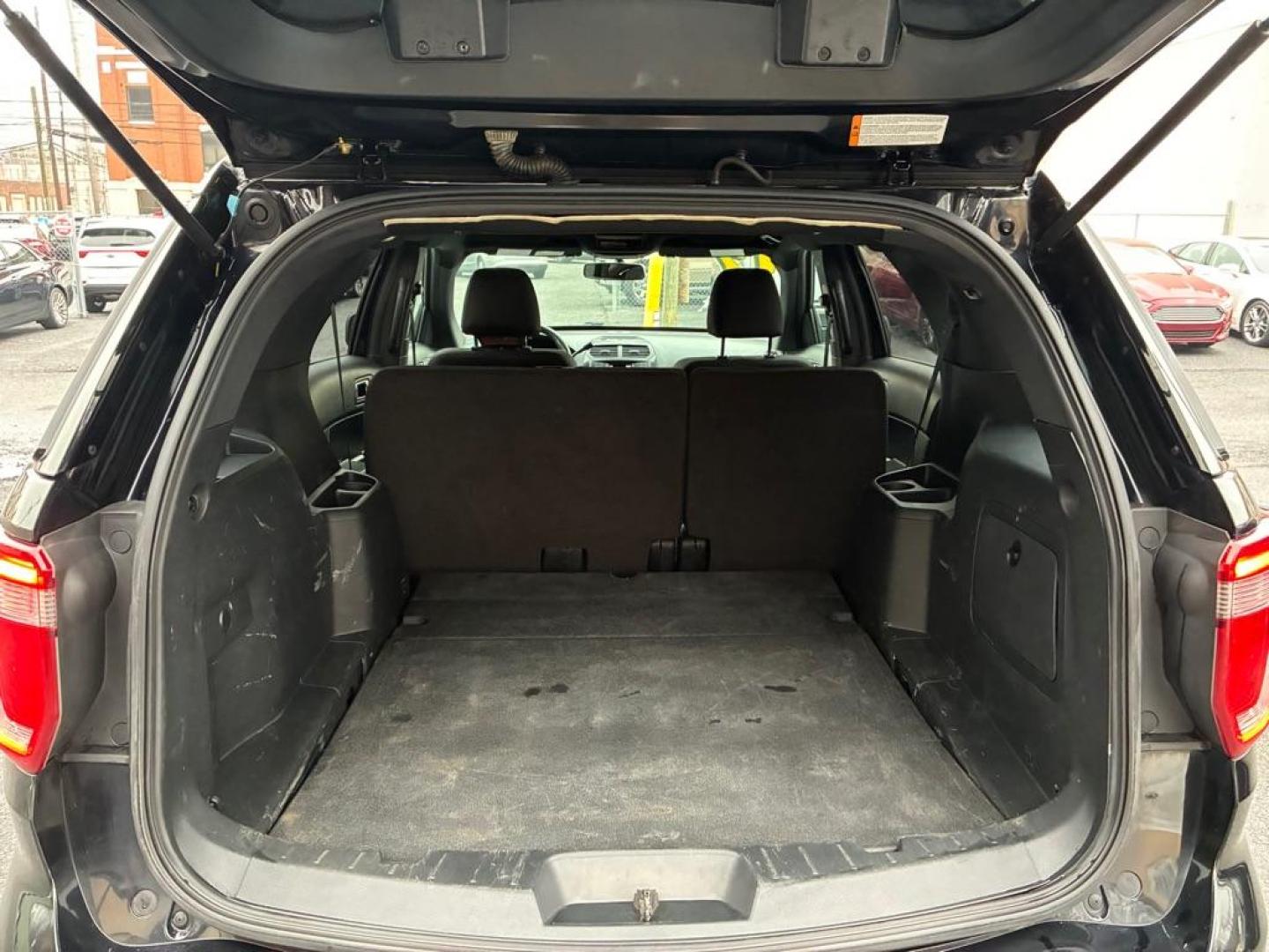 2017 BLACK FORD EXPLORER POLICE INTERCEPTOR (1FM5K8AR8HG) with an 3.7L engine, Automatic transmission, located at 117 North Cameron Street, Harrisburg, PA, 17101, (717) 963-8962, 40.267021, -76.875351 - WE FINANCE!!! Good Credit/ Challenged Credit/ No Credit - ALL Trade-Ins Welcomed!!! APPLY ONLINE or CALL us TODAY ;) Please call us to discuss your cash and/or financing options. - Photo#9