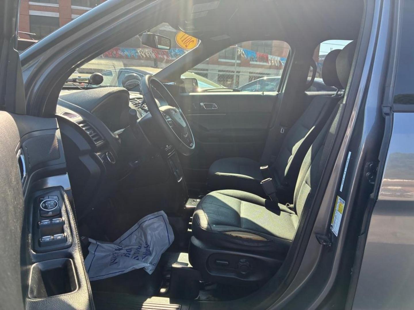 2017 GRAY FORD EXPLORER POLICE INTERCEPTOR (1FM5K8AR2HG) with an 3.7L engine, Automatic transmission, located at 117 North Cameron Street, Harrisburg, PA, 17101, (717) 963-8962, 40.267021, -76.875351 - WE FINANCE!!! MOST vehicles are available for financing. Good Credit/ Challenged Credit/ No Credit - ALL Trade-Ins Welcomed!!! APPLY ONLINE or CALL us TODAY Please call us to discuss your cash and/or financing options. Thanks for cheching our inventory! We're here to help. - Photo#14