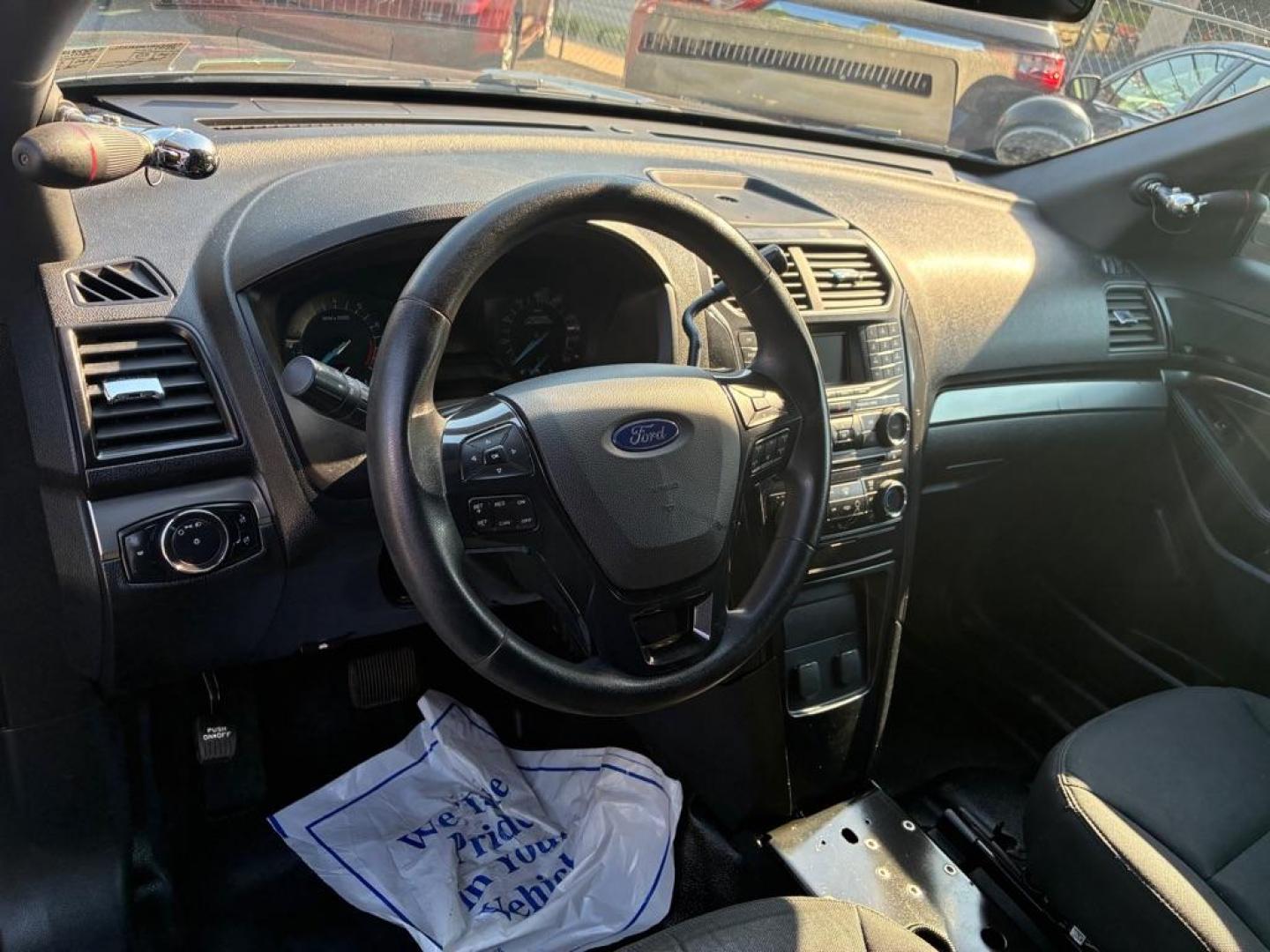 2017 GRAY FORD EXPLORER POLICE INTERCEPTOR (1FM5K8AR2HG) with an 3.7L engine, Automatic transmission, located at 117 North Cameron Street, Harrisburg, PA, 17101, (717) 963-8962, 40.267021, -76.875351 - WE FINANCE!!! MOST vehicles are available for financing. Good Credit/ Challenged Credit/ No Credit - ALL Trade-Ins Welcomed!!! APPLY ONLINE or CALL us TODAY Please call us to discuss your cash and/or financing options. Thanks for cheching our inventory! We're here to help. - Photo#15