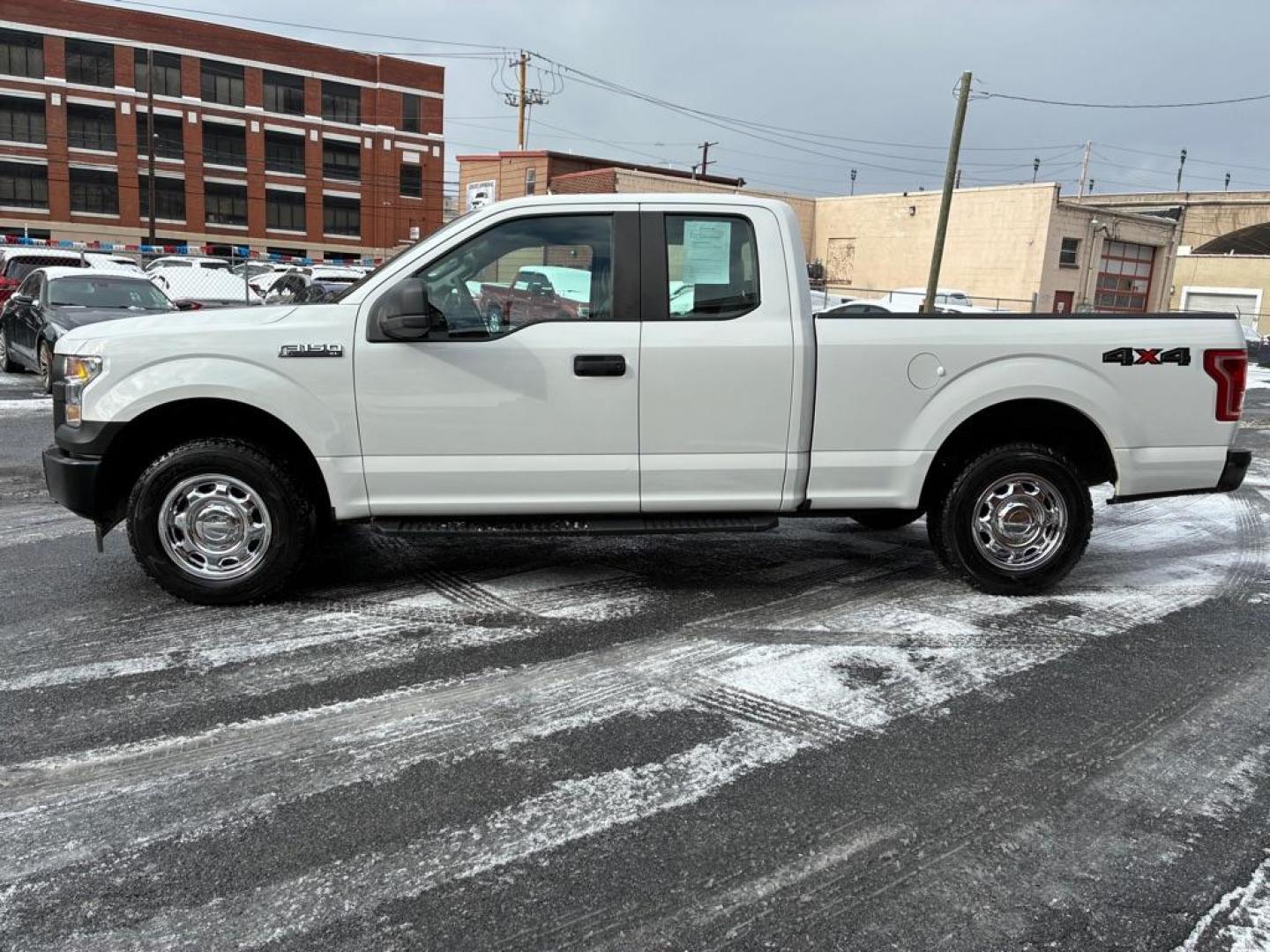 2017 WHITE FORD F150 SUPER CAB XL (1FTEX1E85HF) with an 3.5L engine, Automatic transmission, located at 131 N Cameron st, Harrisburg, PA, 17101, (717) 561-2926, 40.267086, -76.875374 - WE FINANCE!!! Good Credit/ Challenged Credit/ No Credit - ALL Trade-Ins Welcomed!!! APPLY ONLINE or CALL us TODAY ;) Please call us to discuss your cash and/or financing options. - Photo#1