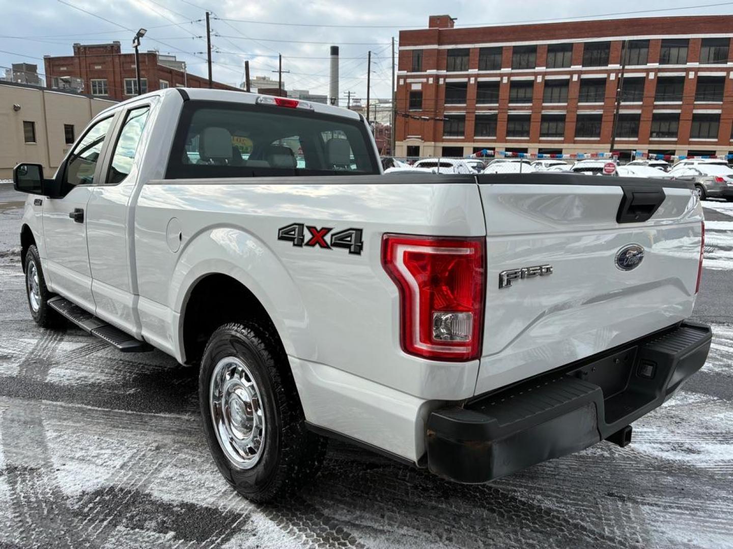 2017 WHITE FORD F150 SUPER CAB XL (1FTEX1E85HF) with an 3.5L engine, Automatic transmission, located at 131 N Cameron st, Harrisburg, PA, 17101, (717) 561-2926, 40.267086, -76.875374 - WE FINANCE!!! Good Credit/ Challenged Credit/ No Credit - ALL Trade-Ins Welcomed!!! APPLY ONLINE or CALL us TODAY ;) Please call us to discuss your cash and/or financing options. - Photo#2