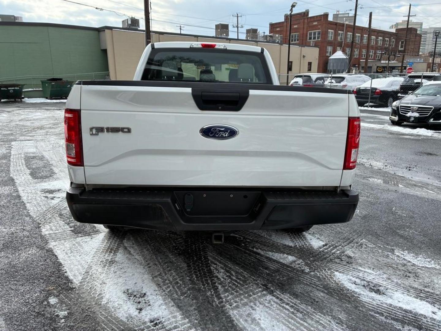 2017 WHITE FORD F150 SUPER CAB XL (1FTEX1E85HF) with an 3.5L engine, Automatic transmission, located at 131 N Cameron st, Harrisburg, PA, 17101, (717) 561-2926, 40.267086, -76.875374 - WE FINANCE!!! Good Credit/ Challenged Credit/ No Credit - ALL Trade-Ins Welcomed!!! APPLY ONLINE or CALL us TODAY ;) Please call us to discuss your cash and/or financing options. - Photo#3