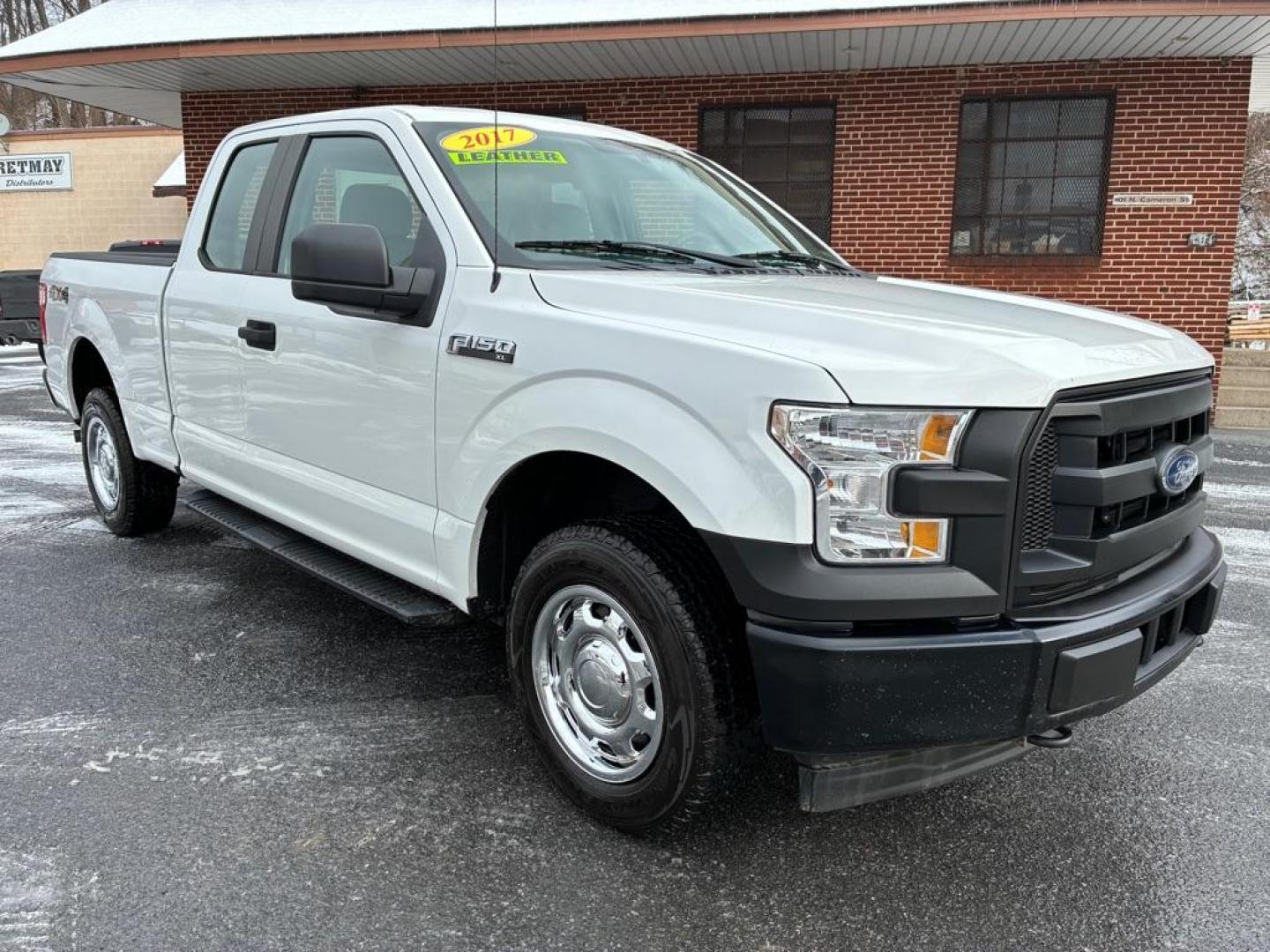 2017 WHITE FORD F150 SUPER CAB XL (1FTEX1E85HF) with an 3.5L engine, Automatic transmission, located at 131 N Cameron st, Harrisburg, PA, 17101, (717) 561-2926, 40.267086, -76.875374 - WE FINANCE!!! Good Credit/ Challenged Credit/ No Credit - ALL Trade-Ins Welcomed!!! APPLY ONLINE or CALL us TODAY ;) Please call us to discuss your cash and/or financing options. - Photo#6