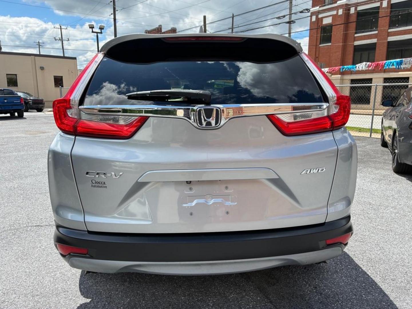 2017 SILVER HONDA CR-V EXL (2HKRW2H80HH) with an 1.5L engine, Continuously Variable transmission, located at 117 North Cameron Street, Harrisburg, PA, 17101, (717) 963-8962, 40.267021, -76.875351 - WE FINANCE!!! MOST vehicles are available for financing. Good Credit/ Challenged Credit/ No Credit - ALL Trade-Ins Welcomed!!! APPLY ONLINE or CALL us TODAY Please call us to discuss your cash and/or financing options. Thanks for checking our inventory! We're here to help. - Photo#3