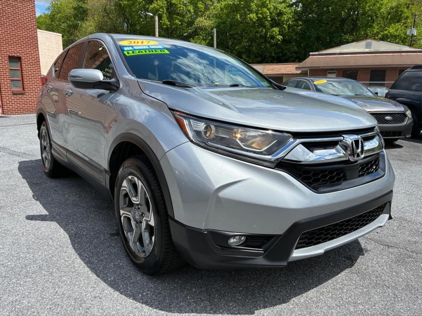 2017 SILVER HONDA CR-V EXL (2HKRW2H80HH) with an 1.5L engine, Continuously Variable transmission, located at 117 North Cameron Street, Harrisburg, PA, 17101, (717) 963-8962, 40.267021, -76.875351 - WE FINANCE!!! MOST vehicles are available for financing. Good Credit/ Challenged Credit/ No Credit - ALL Trade-Ins Welcomed!!! APPLY ONLINE or CALL us TODAY Please call us to discuss your cash and/or financing options. Thanks for checking our inventory! We're here to help. - Photo#6