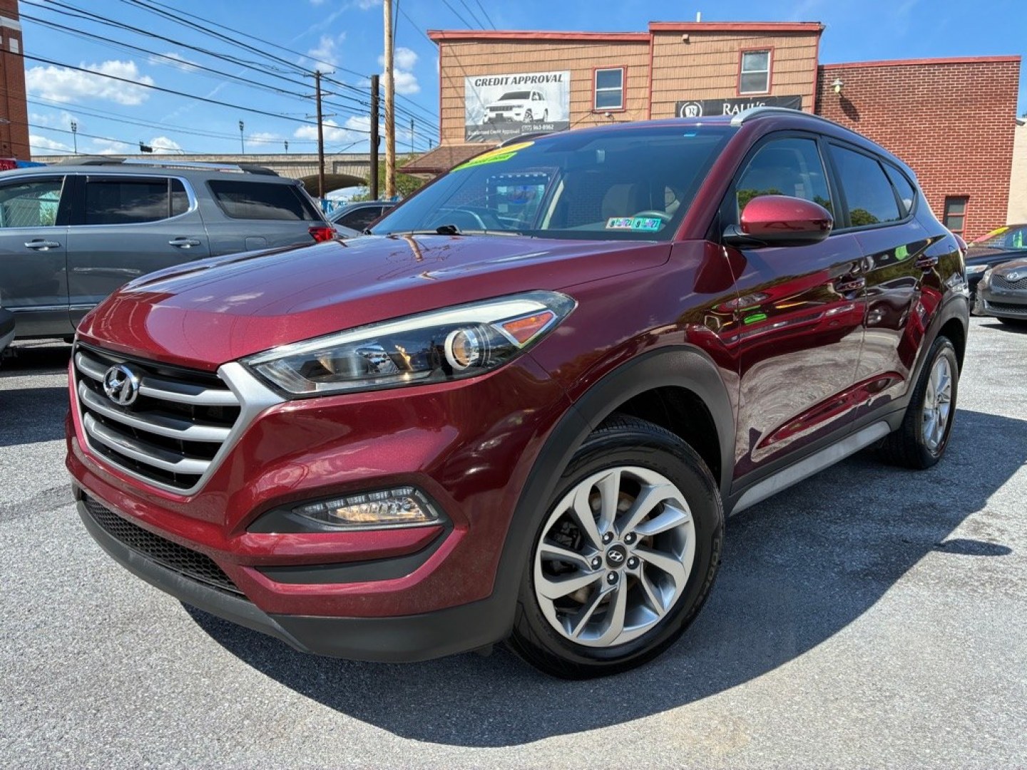 2017 RED HYUNDAI TUCSON LIMITED (KM8J3CA4XHU) with an 2.0L engine, Automatic transmission, located at 117 North Cameron Street, Harrisburg, PA, 17101, (717) 963-8962, 40.267021, -76.875351 - WE FINANCE!!! MOST vehicles are available for financing. Good Credit/ Challenged Credit/ No Credit - ALL Trade-Ins Welcomed!!! APPLY ONLINE or CALL us TODAY Please call us to discuss your cash and/or financing options. Thanks for checking our inventory! We're here to help.- Photo#0