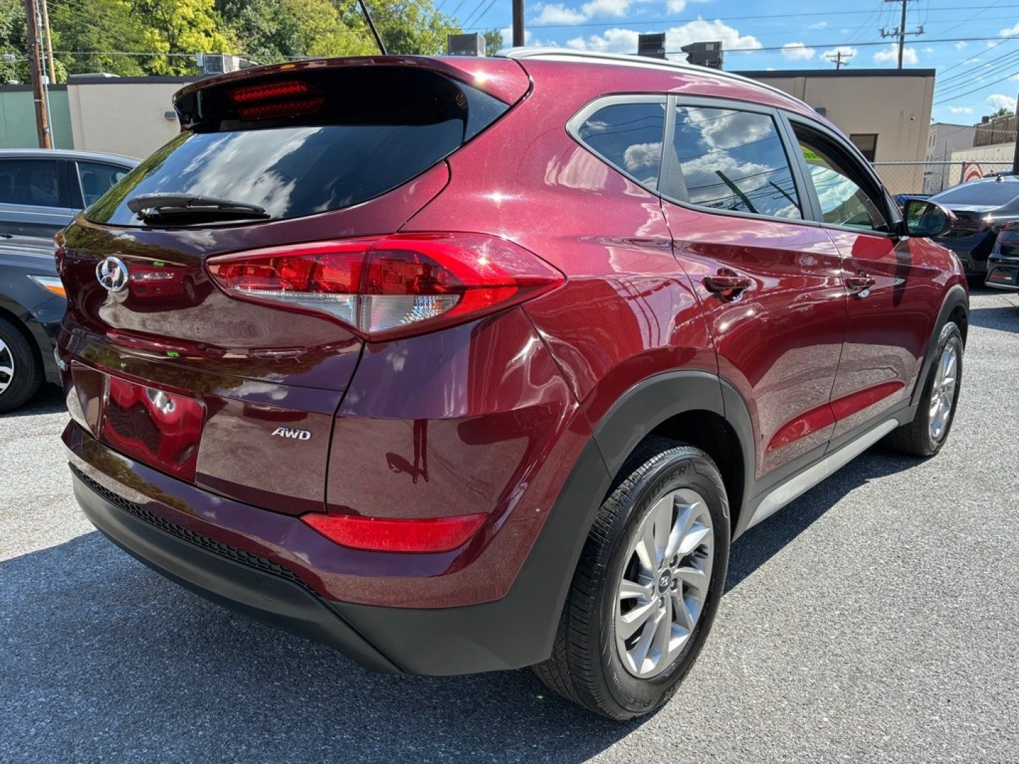 2017 RED HYUNDAI TUCSON LIMITED (KM8J3CA4XHU) with an 2.0L engine, Automatic transmission, located at 117 North Cameron Street, Harrisburg, PA, 17101, (717) 963-8962, 40.267021, -76.875351 - WE FINANCE!!! MOST vehicles are available for financing. Good Credit/ Challenged Credit/ No Credit - ALL Trade-Ins Welcomed!!! APPLY ONLINE or CALL us TODAY Please call us to discuss your cash and/or financing options. Thanks for checking our inventory! We're here to help.- Photo#4