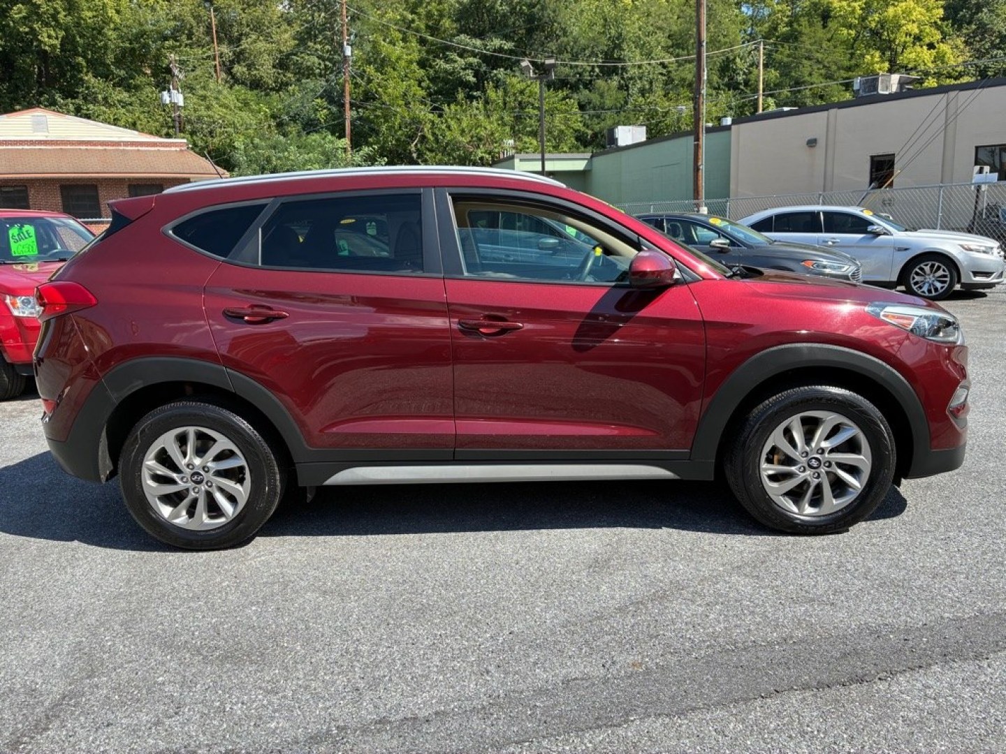 2017 RED HYUNDAI TUCSON LIMITED (KM8J3CA4XHU) with an 2.0L engine, Automatic transmission, located at 117 North Cameron Street, Harrisburg, PA, 17101, (717) 963-8962, 40.267021, -76.875351 - WE FINANCE!!! MOST vehicles are available for financing. Good Credit/ Challenged Credit/ No Credit - ALL Trade-Ins Welcomed!!! APPLY ONLINE or CALL us TODAY Please call us to discuss your cash and/or financing options. Thanks for checking our inventory! We're here to help.- Photo#5