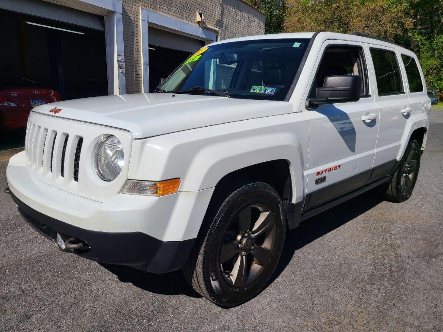 2017 WHITE JEEP PATRIOT SPORT (1C4NJRBB8HD) with an 2.4L engine, Continuously Variable transmission, located at 117 North Cameron Street, Harrisburg, PA, 17101, (717) 963-8962, 40.267021, -76.875351 - WE FINANCE!!! Good Credit/ Bad Credit/ No Credit - ALL Trade-Ins Welcomed!!! ***Guaranteed Credit Approval*** APPLY ONLINE or CALL us TODAY ;) Internet Prices and Marketplace Prices are SPECIAL discounted ***CASH DEALS*** Retail Prices are higher. Please call us to discuss your cash and finan - Photo#0