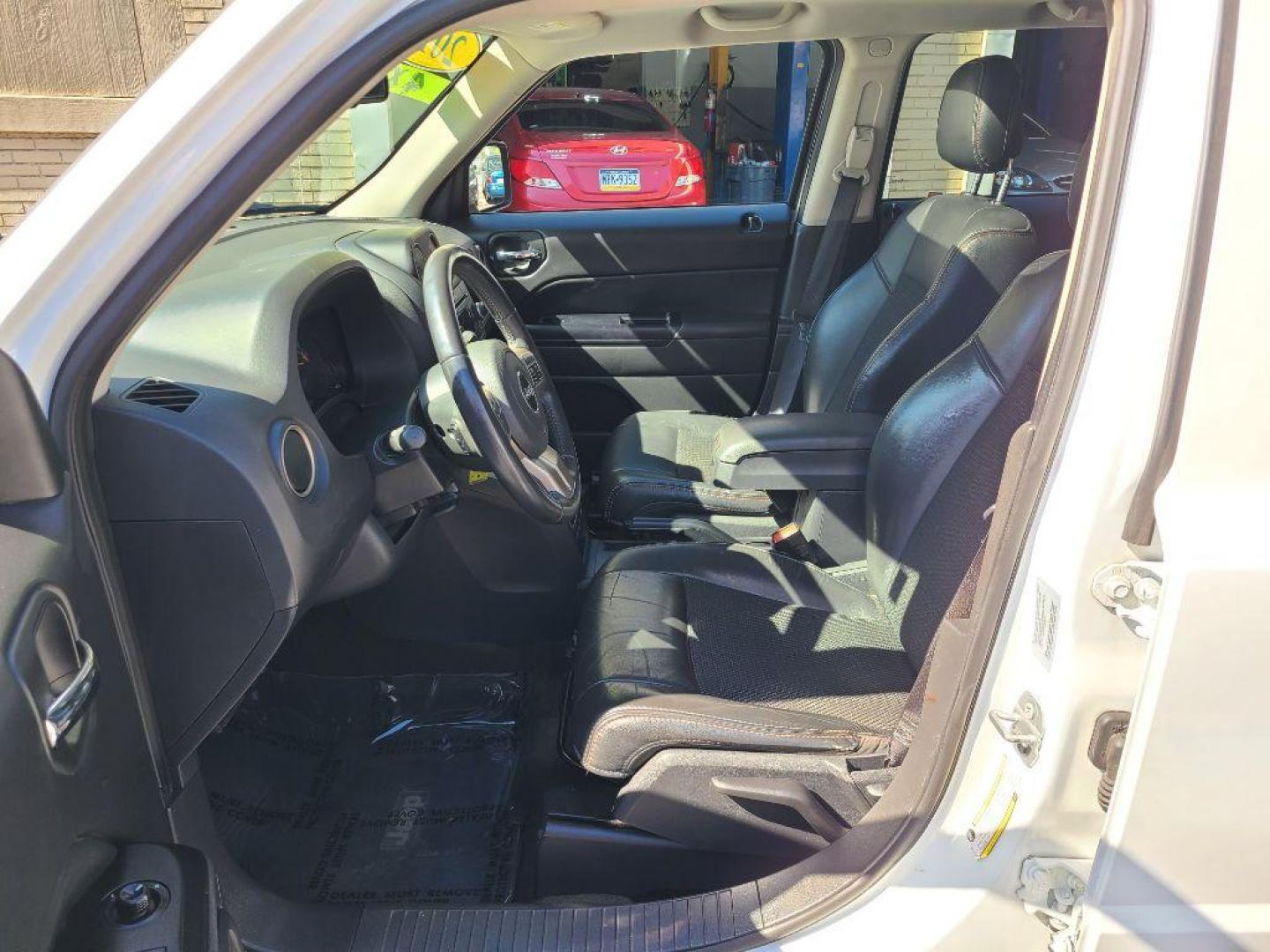 2017 WHITE JEEP PATRIOT SPORT (1C4NJRBB8HD) with an 2.4L engine, Continuously Variable transmission, located at 117 North Cameron Street, Harrisburg, PA, 17101, (717) 963-8962, 40.267021, -76.875351 - WE FINANCE!!! Good Credit/ Bad Credit/ No Credit - ALL Trade-Ins Welcomed!!! ***Guaranteed Credit Approval*** APPLY ONLINE or CALL us TODAY ;) Internet Prices and Marketplace Prices are SPECIAL discounted ***CASH DEALS*** Retail Prices are higher. Please call us to discuss your cash and finan - Photo#14