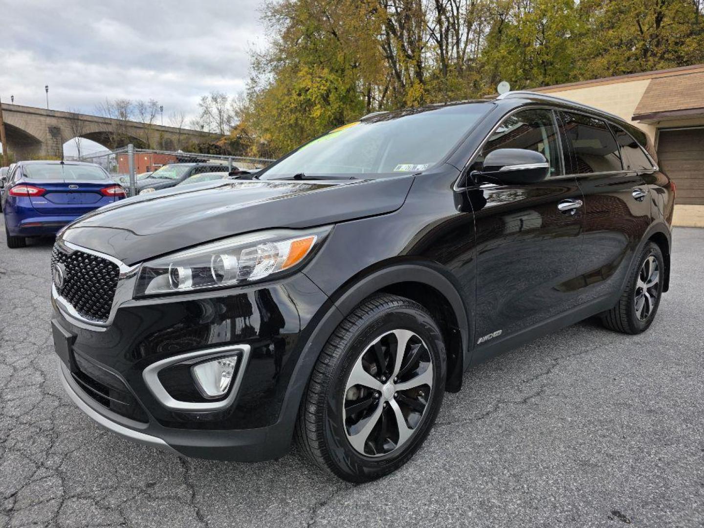 2017 BLACK KIA SORENTO EX (5XYPHDA59HG) with an 3.3L engine, Automatic transmission, located at 117 North Cameron Street, Harrisburg, PA, 17101, (717) 963-8962, 40.267021, -76.875351 - WE FINANCE!!! Good Credit/ Bad Credit/ No Credit - ALL Trade-Ins Welcomed!!! ***Guaranteed Credit Approval*** APPLY ONLINE or CALL us TODAY ;) Please call us to discuss your cash and financing options. - Photo#0