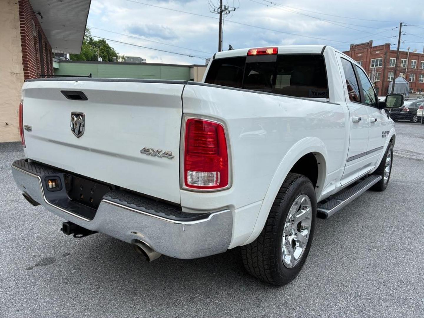 2017 WHITE RAM 1500 LARAMIE (1C6RR7JT4HS) with an 5.7L engine, Automatic transmission, located at 117 North Cameron Street, Harrisburg, PA, 17101, (717) 963-8962, 40.267021, -76.875351 - WE FINANCE!!! MOST vehicles are available for financing. Good Credit/ Challenged Credit/ No Credit - ALL Trade-Ins Welcomed!!! APPLY ONLINE or CALL us TODAY Please call us to discuss your cash and/or financing options. Thanks for checking our inventory! We're here to help. - Photo#4