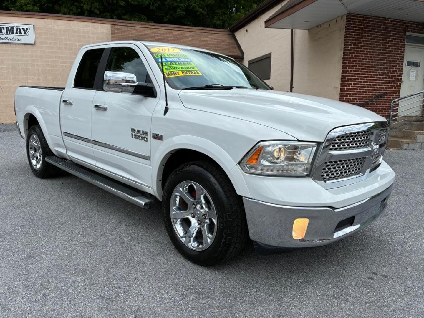 2017 WHITE RAM 1500 LARAMIE (1C6RR7JT4HS) with an 5.7L engine, Automatic transmission, located at 117 North Cameron Street, Harrisburg, PA, 17101, (717) 963-8962, 40.267021, -76.875351 - WE FINANCE!!! MOST vehicles are available for financing. Good Credit/ Challenged Credit/ No Credit - ALL Trade-Ins Welcomed!!! APPLY ONLINE or CALL us TODAY Please call us to discuss your cash and/or financing options. Thanks for checking our inventory! We're here to help. - Photo#6