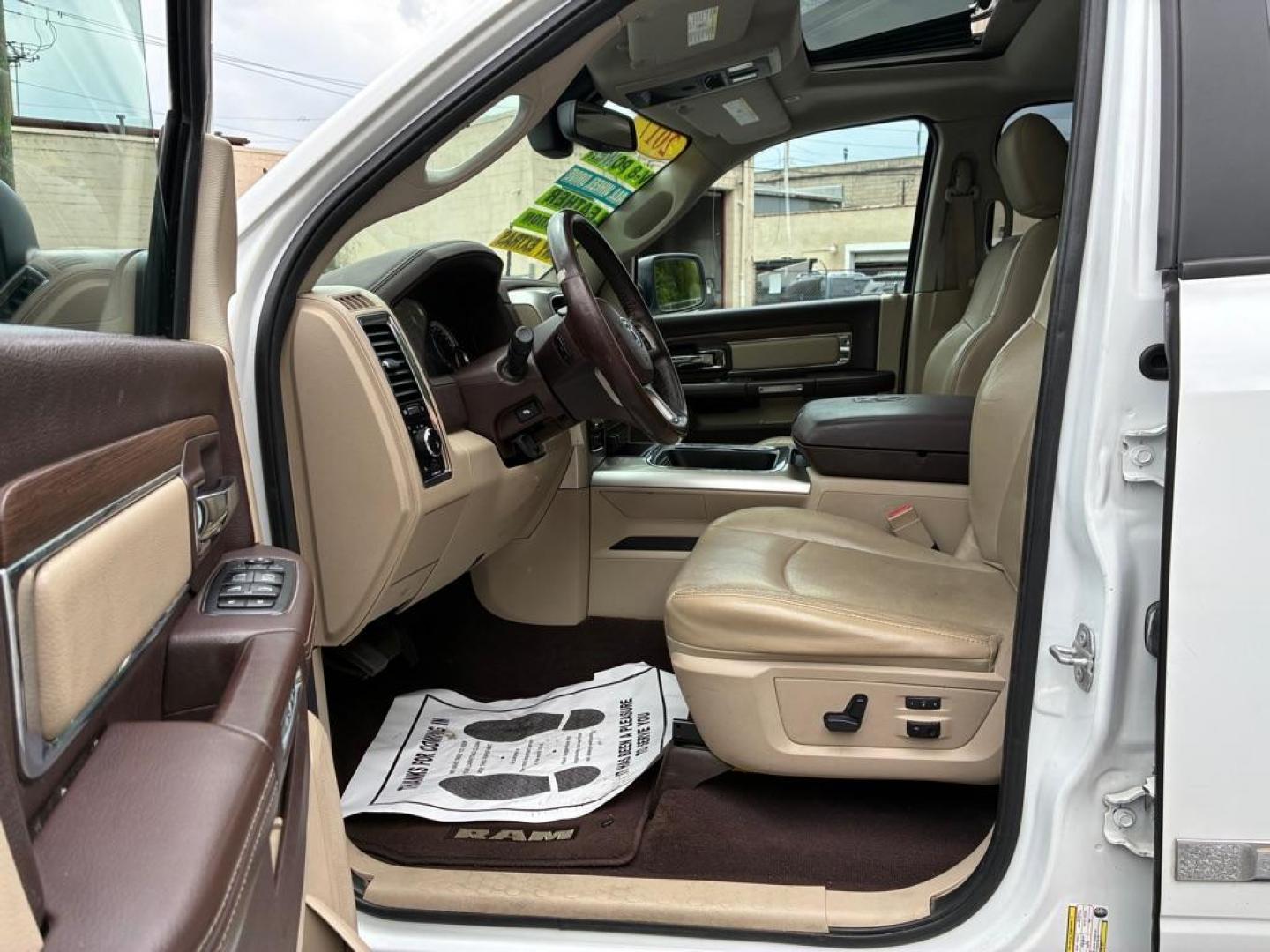 2017 WHITE RAM 1500 LARAMIE (1C6RR7JT4HS) with an 5.7L engine, Automatic transmission, located at 117 North Cameron Street, Harrisburg, PA, 17101, (717) 963-8962, 40.267021, -76.875351 - WE FINANCE!!! MOST vehicles are available for financing. Good Credit/ Challenged Credit/ No Credit - ALL Trade-Ins Welcomed!!! APPLY ONLINE or CALL us TODAY Please call us to discuss your cash and/or financing options. Thanks for checking our inventory! We're here to help. - Photo#12