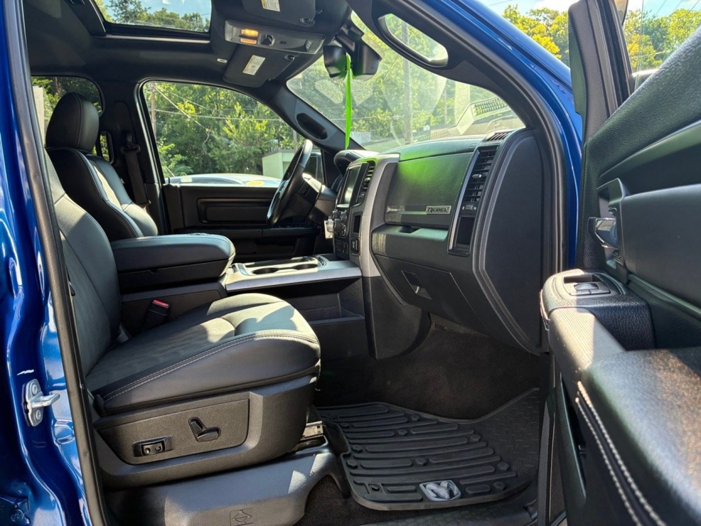 2017 BLUE RAM 1500 REBEL (1C6RR7YT5HS) with an 5.7L engine, Automatic transmission, located at 117 North Cameron Street, Harrisburg, PA, 17101, (717) 963-8962, 40.267021, -76.875351 - WE FINANCE!!! MOST vehicles are available for financing. Good Credit/ Challenged Credit/ No Credit - ALL Trade-Ins Welcomed!!! APPLY ONLINE or CALL us TODAY Please call us to discuss your cash and/or financing options. Thanks for checking our inventory! We're here to help.- Photo#8