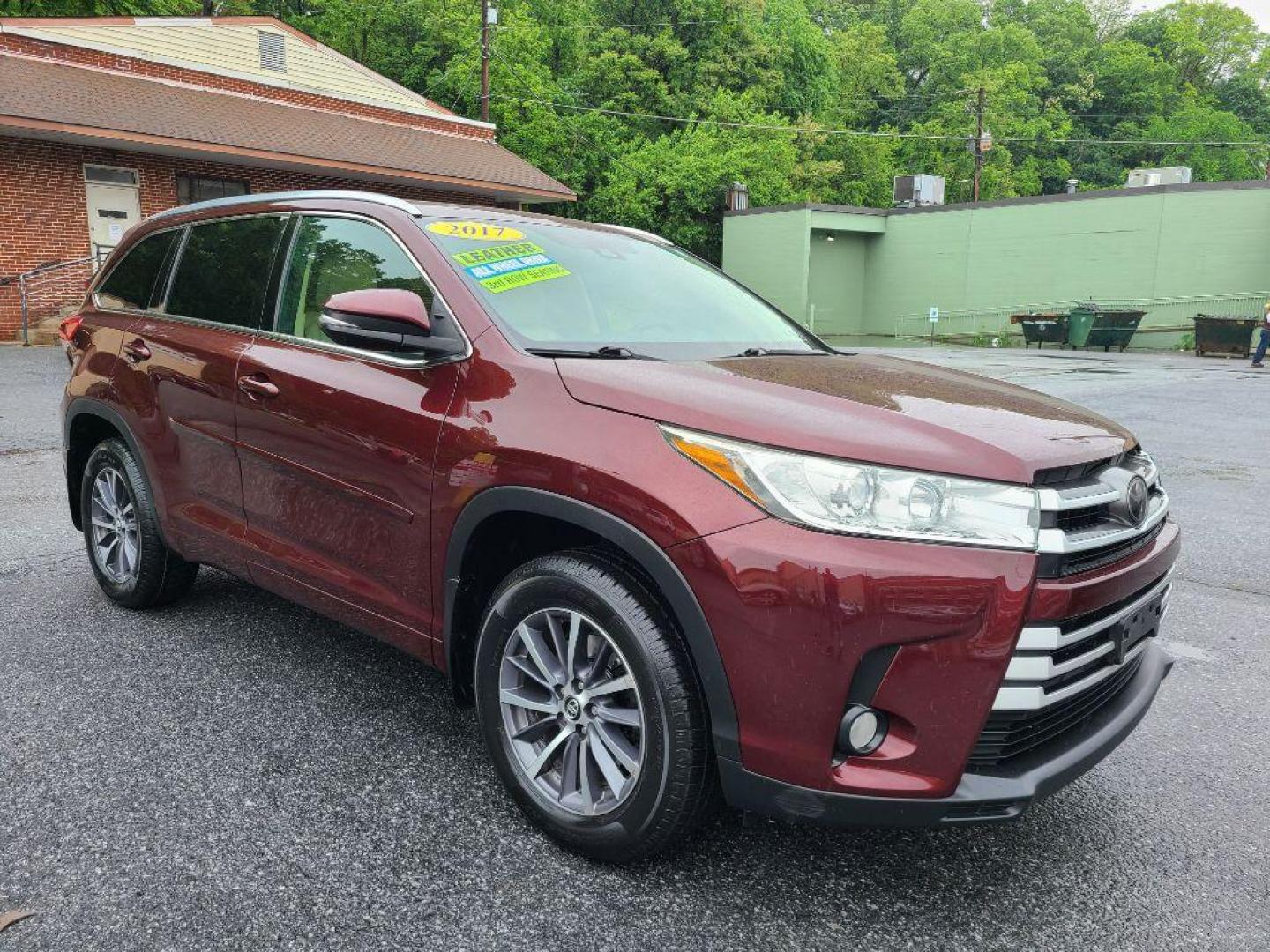 2017 BURG TOYOTA HIGHLANDER XLE (5TDJZRFH3HS) with an 3.5L engine, Automatic transmission, located at 7981 Paxton Street, Harrisburg, PA, 17111, (717) 561-2926, 40.261490, -76.749229 - WE FINANCE!!! Good Credit/ Bad Credit/ No Credit - ALL Trade-Ins Welcomed!!! ***Guaranteed Credit Approval*** APPLY ONLINE or CALL us TODAY ;) Internet Prices and Marketplace Prices are SPECIAL discounted ***CASH DEALS*** Retail Prices are higher. Please call us to discuss your cash and finan - Photo#6