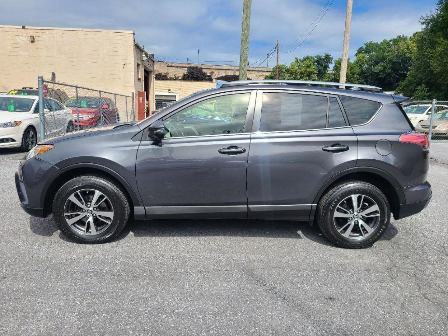 2017 GRAY TOYOTA RAV4 XLE (JTMRFREV2HJ) with an 2.5L engine, Automatic transmission, located at 7981 Paxton Street, Harrisburg, PA, 17111, (717) 561-2926, 40.261490, -76.749229 - WE FINANCE!!! Good Credit/ Bad Credit/ No Credit - ALL Trade-Ins Welcomed!!! ***Guaranteed Credit Approval*** APPLY ONLINE or CALL us TODAY ;) Internet Prices and Marketplace Prices are SPECIAL discounted ***CASH DEALS*** Retail Prices are higher. Please call us to discuss your cash and finan - Photo#1