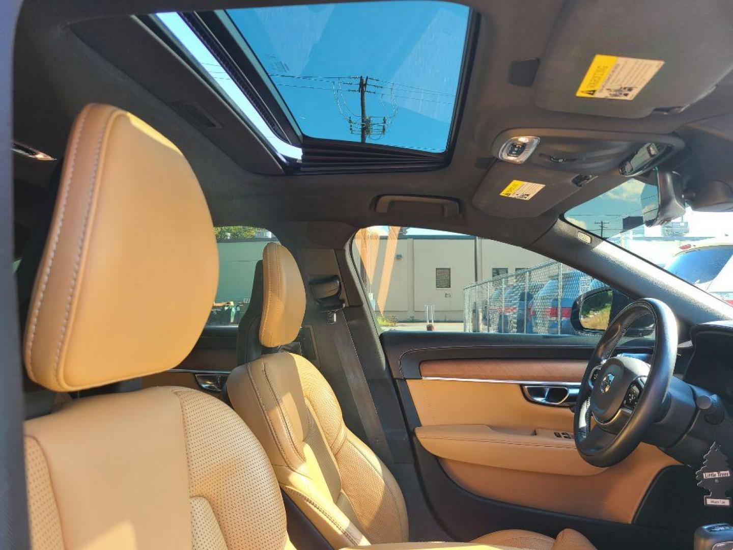 2017 BLACK VOLVO S90 T6 INSCRIPTION (YV1A22ML2H1) with an 2.0L engine, Automatic transmission, located at 117 North Cameron Street, Harrisburg, PA, 17101, (717) 963-8962, 40.267021, -76.875351 - WE FINANCE!!! Good Credit/ Bad Credit/ No Credit - ALL Trade-Ins Welcomed!!! ***Guaranteed Credit Approval*** APPLY ONLINE or CALL us TODAY ;) Please call us to discuss your cash and financing options. - Photo#12