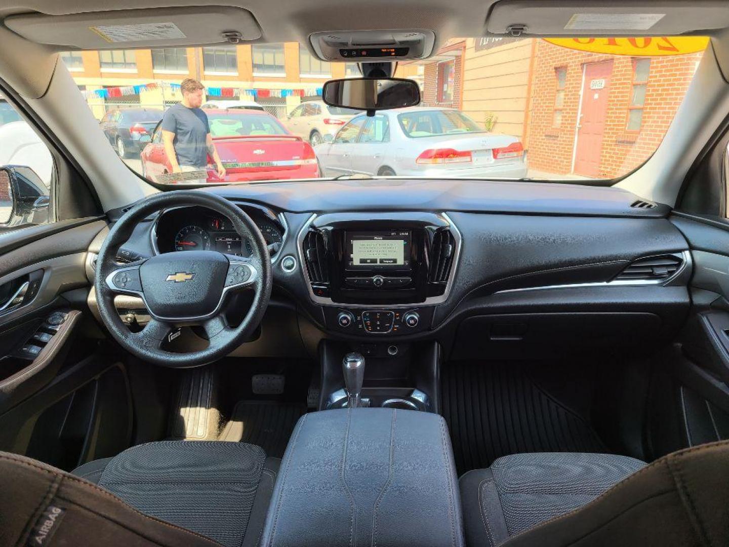 2018 WHITE CHEVROLET TRAVERSE LS (1GNERFKW1JJ) with an 3.6L engine, Automatic transmission, located at 117 North Cameron Street, Harrisburg, PA, 17101, (717) 963-8962, 40.267021, -76.875351 - WE FINANCE!!! Good Credit/ Bad Credit/ No Credit - ALL Trade-Ins Welcomed!!! ***Guaranteed Credit Approval*** APPLY ONLINE or CALL us TODAY ;) Internet Prices and Marketplace Prices are SPECIAL discounted ***CASH DEALS*** Retail Prices are higher. Please call us to discuss your cash and finan - Photo#9