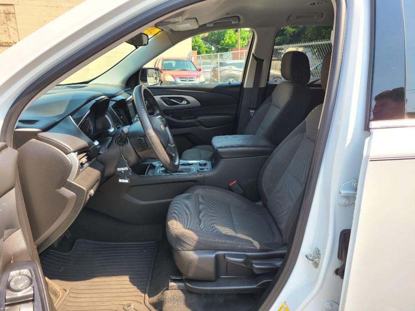 2018 WHITE CHEVROLET TRAVERSE LS (1GNERFKW1JJ) with an 3.6L engine, Automatic transmission, located at 117 North Cameron Street, Harrisburg, PA, 17101, (717) 963-8962, 40.267021, -76.875351 - WE FINANCE!!! Good Credit/ Bad Credit/ No Credit - ALL Trade-Ins Welcomed!!! ***Guaranteed Credit Approval*** APPLY ONLINE or CALL us TODAY ;) Internet Prices and Marketplace Prices are SPECIAL discounted ***CASH DEALS*** Retail Prices are higher. Please call us to discuss your cash and finan - Photo#15