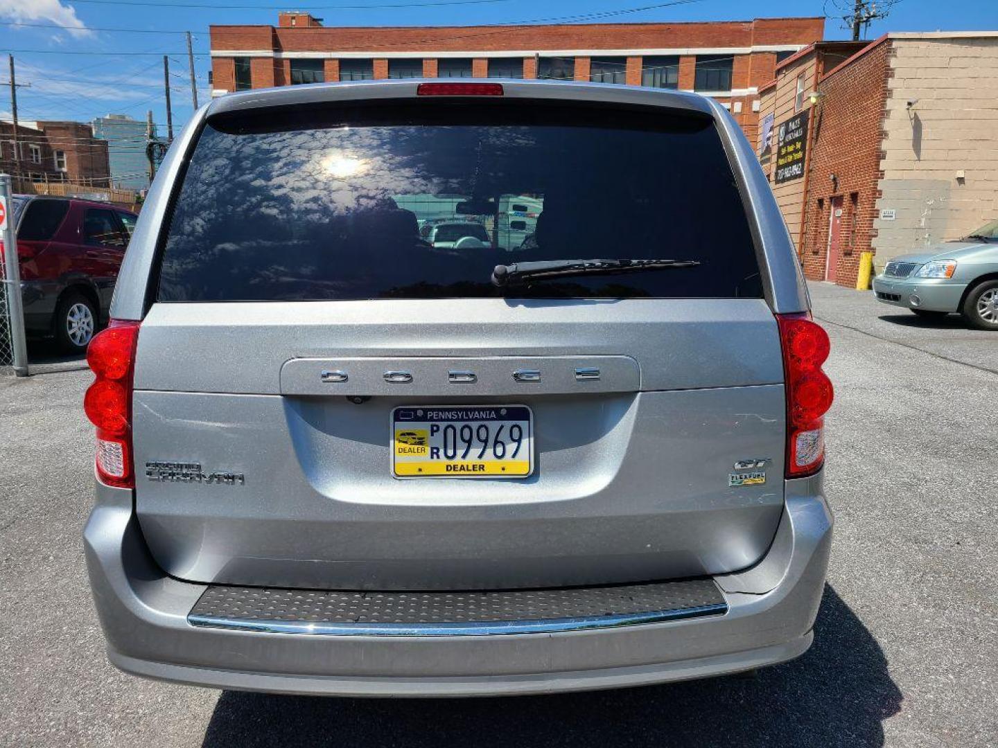 2018 SILVER DODGE GRAND CARAVAN GT (2C4RDGEG9JR) with an 3.6L engine, Automatic transmission, located at 7981 Paxton Street, Harrisburg, PA, 17111, (717) 561-2926, 40.261490, -76.749229 - WE FINANCE!!! Good Credit/ Bad Credit/ No Credit - ALL Trade-Ins Welcomed!!! ***Guaranteed Credit Approval*** APPLY ONLINE or CALL us TODAY ;) Internet Prices and Marketplace Prices are SPECIAL discounted ***CASH DEALS*** Retail Prices are higher. Please call us to discuss your cash and finan - Photo#3