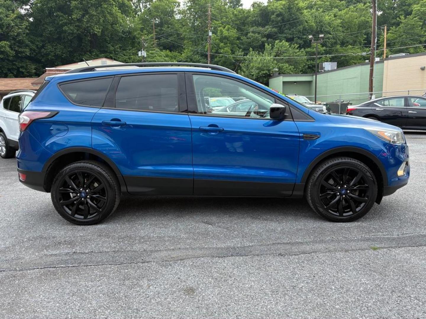 2018 BLUE FORD ESCAPE SE (1FMCU9GD9JU) with an 1.5L engine, Automatic transmission, located at 117 North Cameron Street, Harrisburg, PA, 17101, (717) 963-8962, 40.267021, -76.875351 - WE FINANCE!!! MOST vehicles are available for financing. Good Credit/ Challenged Credit/ No Credit - ALL Trade-Ins Welcomed!!! APPLY ONLINE or CALL us TODAY Please call us to discuss your cash and/or financing options. Thanks for checking our inventory! We're here to help. - Photo#5