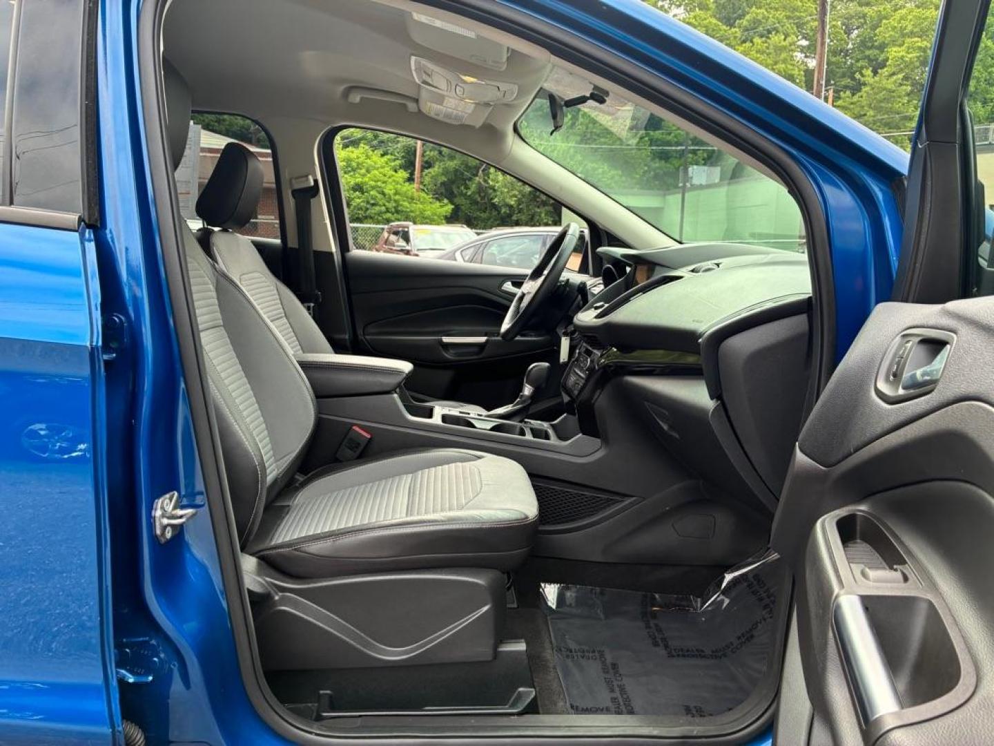 2018 BLUE FORD ESCAPE SE (1FMCU9GD9JU) with an 1.5L engine, Automatic transmission, located at 117 North Cameron Street, Harrisburg, PA, 17101, (717) 963-8962, 40.267021, -76.875351 - WE FINANCE!!! MOST vehicles are available for financing. Good Credit/ Challenged Credit/ No Credit - ALL Trade-Ins Welcomed!!! APPLY ONLINE or CALL us TODAY Please call us to discuss your cash and/or financing options. Thanks for checking our inventory! We're here to help. - Photo#8
