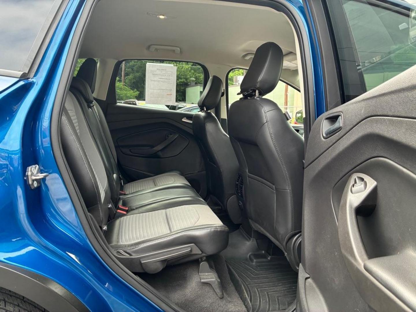 2018 BLUE FORD ESCAPE SE (1FMCU9GD9JU) with an 1.5L engine, Automatic transmission, located at 117 North Cameron Street, Harrisburg, PA, 17101, (717) 963-8962, 40.267021, -76.875351 - WE FINANCE!!! MOST vehicles are available for financing. Good Credit/ Challenged Credit/ No Credit - ALL Trade-Ins Welcomed!!! APPLY ONLINE or CALL us TODAY Please call us to discuss your cash and/or financing options. Thanks for checking our inventory! We're here to help. - Photo#9