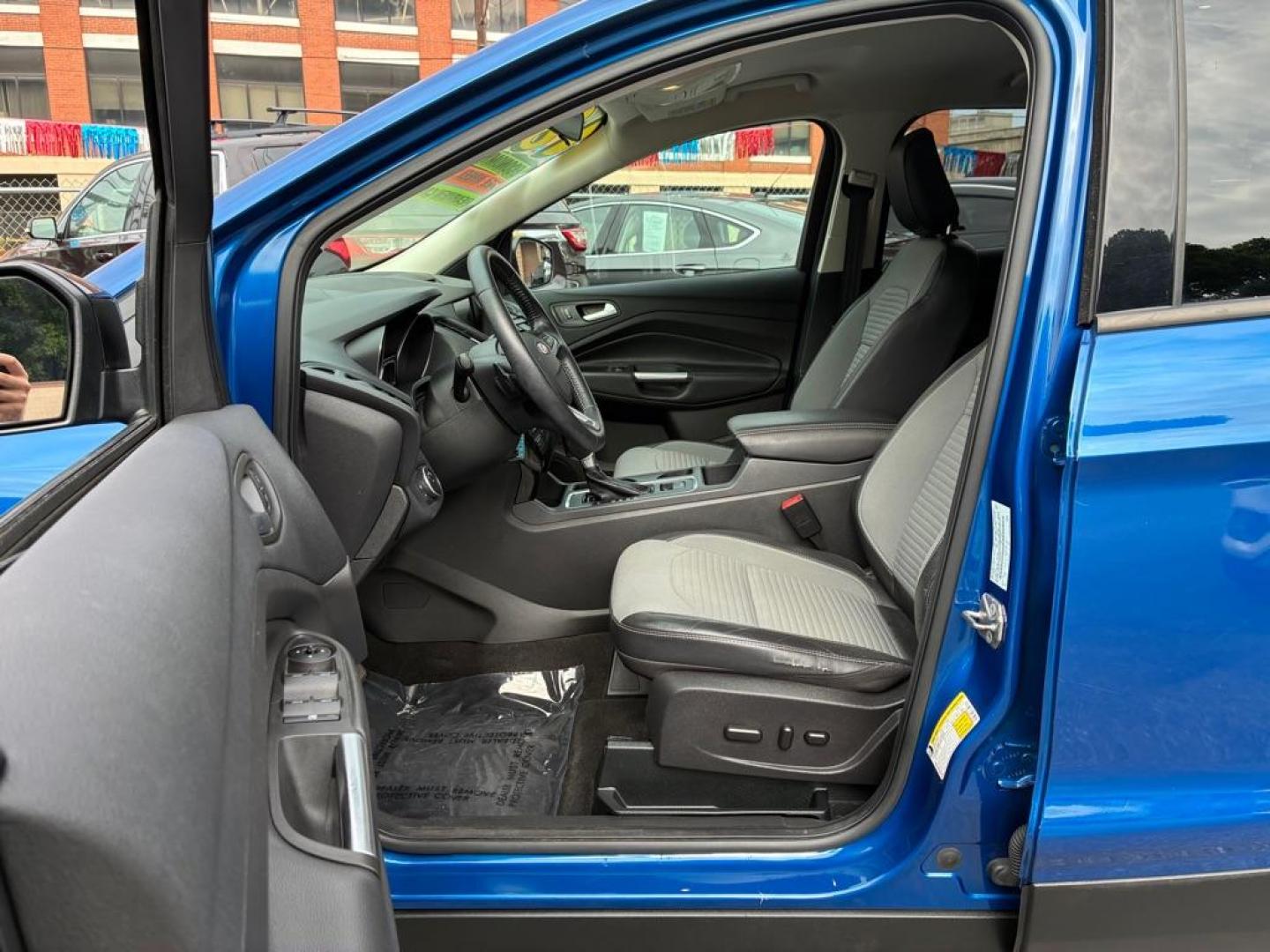 2018 BLUE FORD ESCAPE SE (1FMCU9GD9JU) with an 1.5L engine, Automatic transmission, located at 117 North Cameron Street, Harrisburg, PA, 17101, (717) 963-8962, 40.267021, -76.875351 - WE FINANCE!!! MOST vehicles are available for financing. Good Credit/ Challenged Credit/ No Credit - ALL Trade-Ins Welcomed!!! APPLY ONLINE or CALL us TODAY Please call us to discuss your cash and/or financing options. Thanks for checking our inventory! We're here to help. - Photo#13
