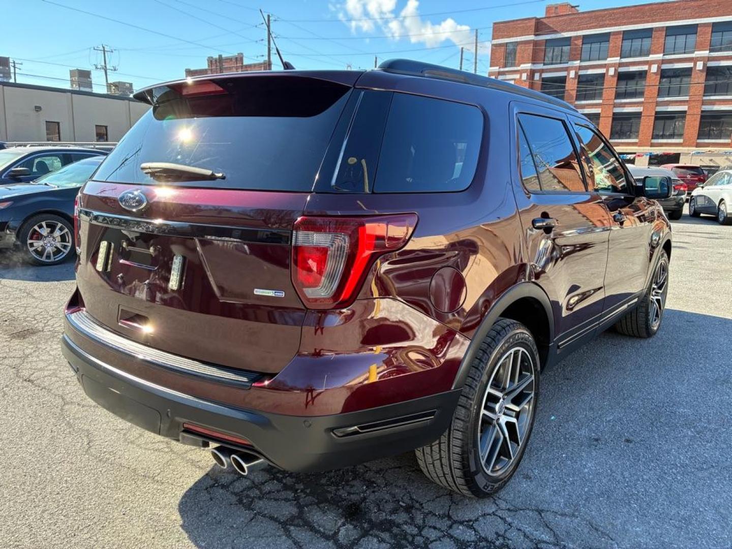 2018 BURGUN FORD EXPLORER SPORT (1FM5K8GT7JG) with an 3.5L engine, Automatic transmission, located at 117 North Cameron Street, Harrisburg, PA, 17101, (717) 963-8962, 40.267021, -76.875351 - WE FINANCE!!! Good Credit/ Challenged Credit/ No Credit - ALL Trade-Ins Welcomed!!! APPLY ONLINE or CALL us TODAY ;) Please call us to discuss your cash and/or financing options. - Photo#4