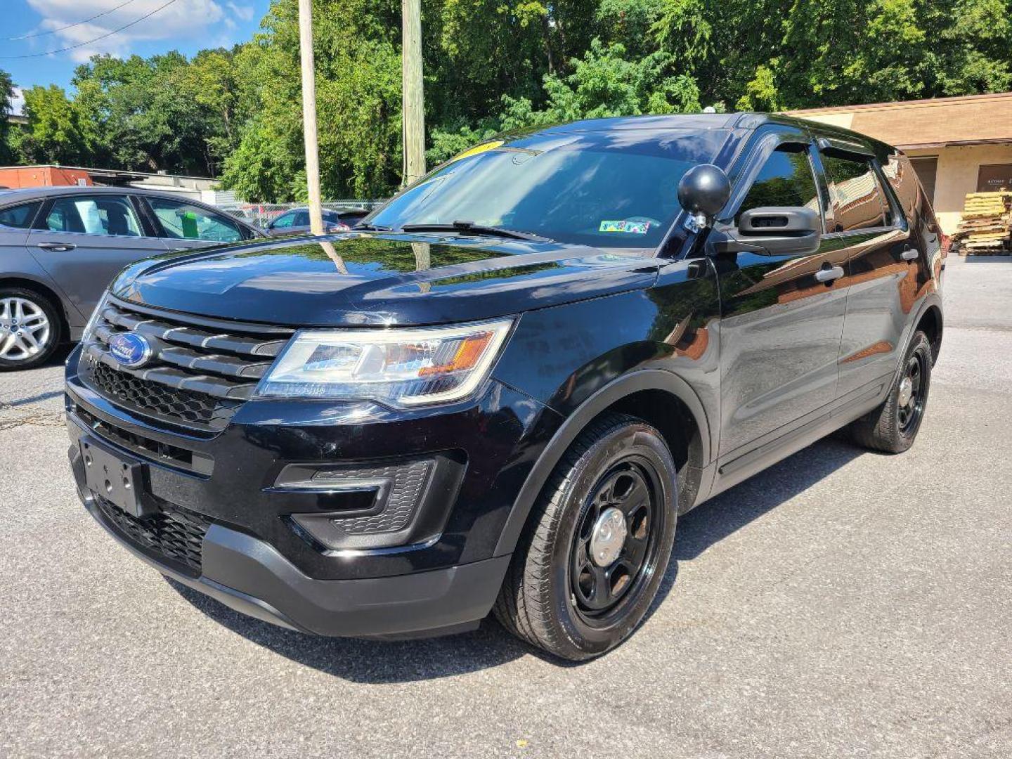 2018 BLACK FORD EXPLORER POLICE INTERCEPTOR (1FM5K8AR8JG) with an 3.7L engine, Automatic transmission, located at 117 North Cameron Street, Harrisburg, PA, 17101, (717) 963-8962, 40.267021, -76.875351 - WE FINANCE!!! Good Credit/ Bad Credit/ No Credit - ALL Trade-Ins Welcomed!!! ***Guaranteed Credit Approval*** APPLY ONLINE or CALL us TODAY ;) Internet Prices and Marketplace Prices are SPECIAL discounted ***CASH DEALS*** Retail Prices are higher. Please call us to discuss your cash and finan - Photo#0