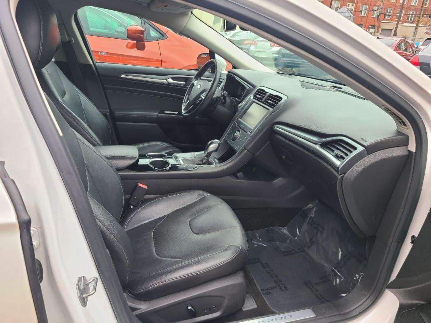 2018 BLACK FORD EXPLORER POLICE INTERCEPTOR (1FM5K8AR8JG) with an 3.7L engine, Automatic transmission, located at 117 North Cameron Street, Harrisburg, PA, 17101, (717) 963-8962, 40.267021, -76.875351 - WE FINANCE!!! Good Credit/ Bad Credit/ No Credit - ALL Trade-Ins Welcomed!!! ***Guaranteed Credit Approval*** APPLY ONLINE or CALL us TODAY ;) Internet Prices and Marketplace Prices are SPECIAL discounted ***CASH DEALS*** Retail Prices are higher. Please call us to discuss your cash and finan - Photo#14