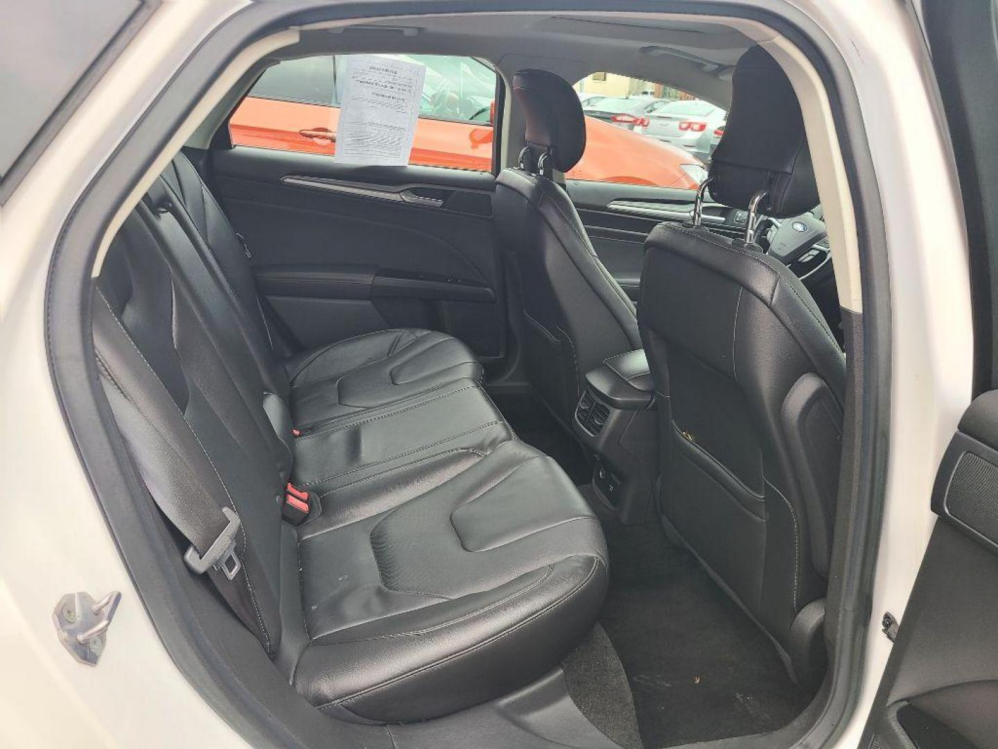 2018 BLACK FORD EXPLORER POLICE INTERCEPTOR (1FM5K8AR8JG) with an 3.7L engine, Automatic transmission, located at 117 North Cameron Street, Harrisburg, PA, 17101, (717) 963-8962, 40.267021, -76.875351 - WE FINANCE!!! Good Credit/ Bad Credit/ No Credit - ALL Trade-Ins Welcomed!!! ***Guaranteed Credit Approval*** APPLY ONLINE or CALL us TODAY ;) Internet Prices and Marketplace Prices are SPECIAL discounted ***CASH DEALS*** Retail Prices are higher. Please call us to discuss your cash and finan - Photo#16