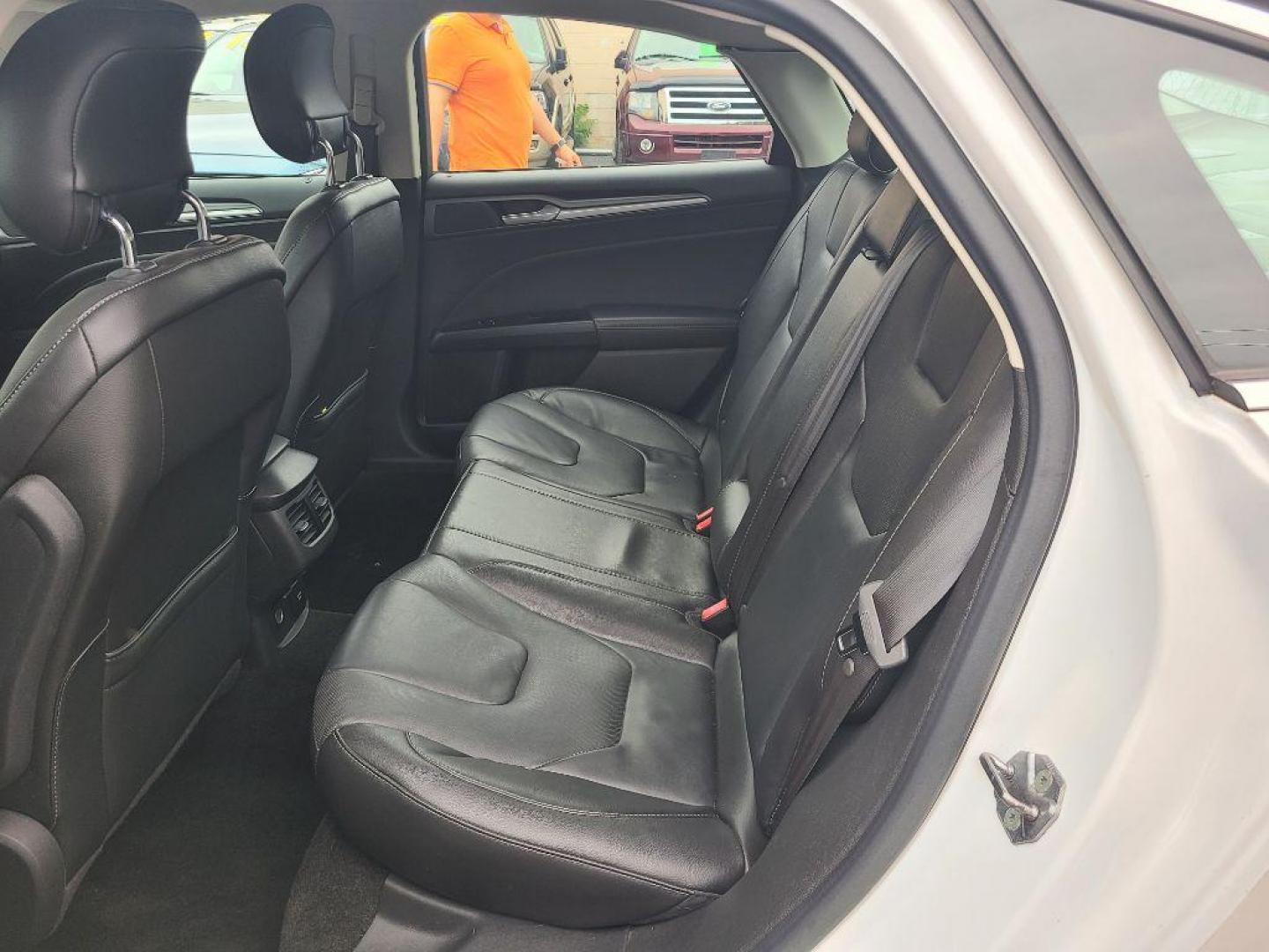 2018 BLACK FORD EXPLORER POLICE INTERCEPTOR (1FM5K8AR8JG) with an 3.7L engine, Automatic transmission, located at 117 North Cameron Street, Harrisburg, PA, 17101, (717) 963-8962, 40.267021, -76.875351 - WE FINANCE!!! Good Credit/ Bad Credit/ No Credit - ALL Trade-Ins Welcomed!!! ***Guaranteed Credit Approval*** APPLY ONLINE or CALL us TODAY ;) Internet Prices and Marketplace Prices are SPECIAL discounted ***CASH DEALS*** Retail Prices are higher. Please call us to discuss your cash and finan - Photo#17