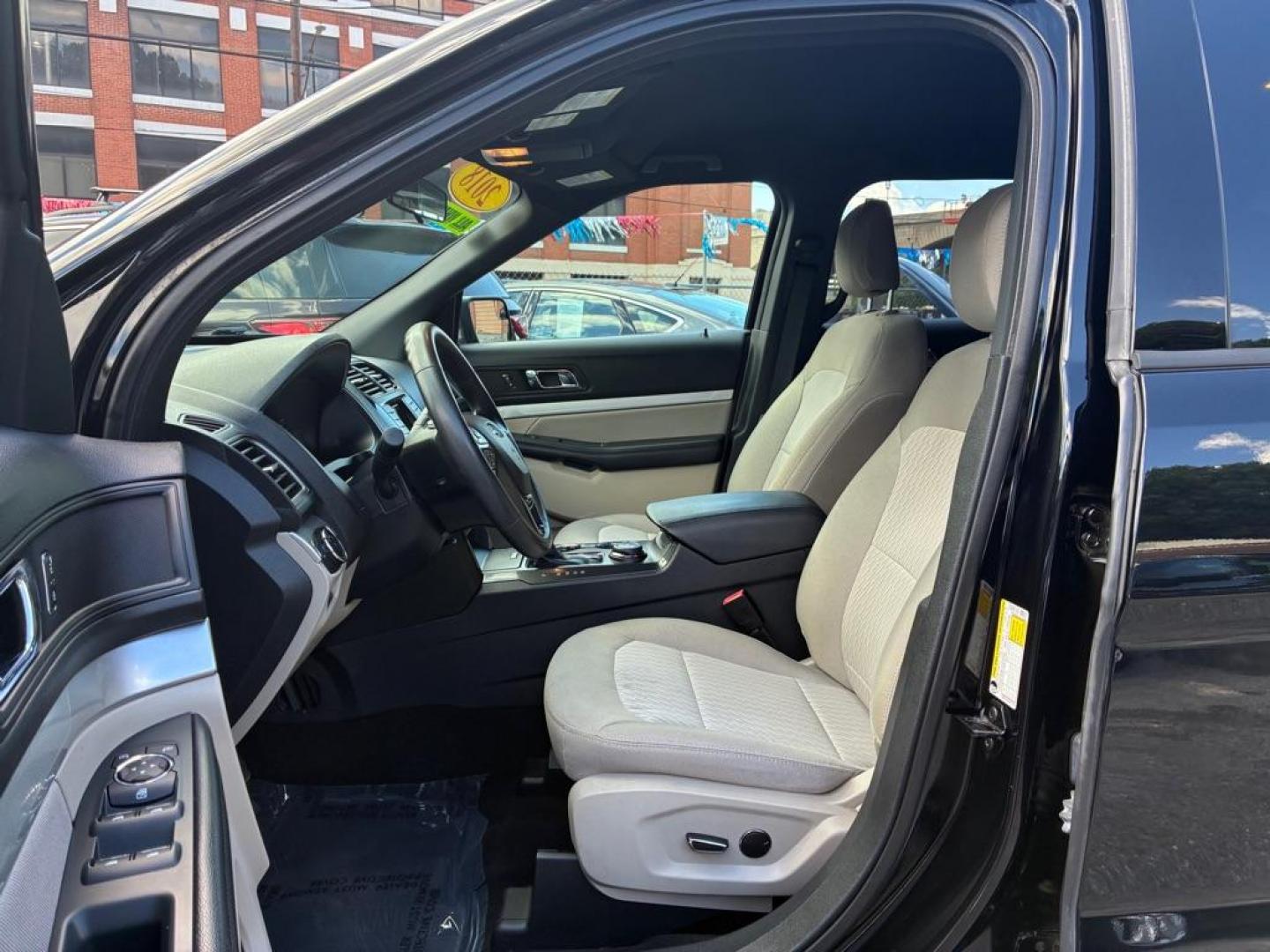 2018 BLACK FORD EXPLORER (1FM5K8B88JG) with an 3.5L engine, Automatic transmission, located at 117 North Cameron Street, Harrisburg, PA, 17101, (717) 963-8962, 40.267021, -76.875351 - WE FINANCE!!! MOST vehicles are available for financing. Good Credit/ Challenged Credit/ No Credit - ALL Trade-Ins Welcomed!!! APPLY ONLINE or CALL us TODAY Please call us to discuss your cash and/or financing options. Thanks for checking our inventory! We're here to help. - Photo#14