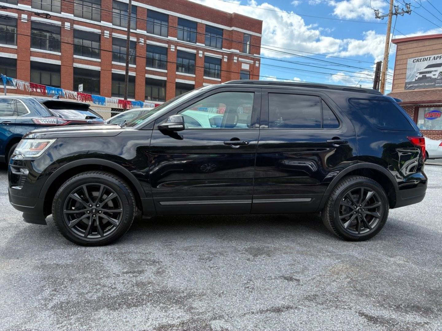 2018 BLACK FORD EXPLORER XLT (1FM5K8D86JG) with an 3.5L engine, Automatic transmission, located at 117 North Cameron Street, Harrisburg, PA, 17101, (717) 963-8962, 40.267021, -76.875351 - WE FINANCE!!! MOST vehicles are available for financing. Good Credit/ Challenged Credit/ No Credit - ALL Trade-Ins Welcomed!!! APPLY ONLINE or CALL us TODAY Please call us to discuss your cash and/or financing options. Thanks for checking our inventory! We're here to help.- Photo#1