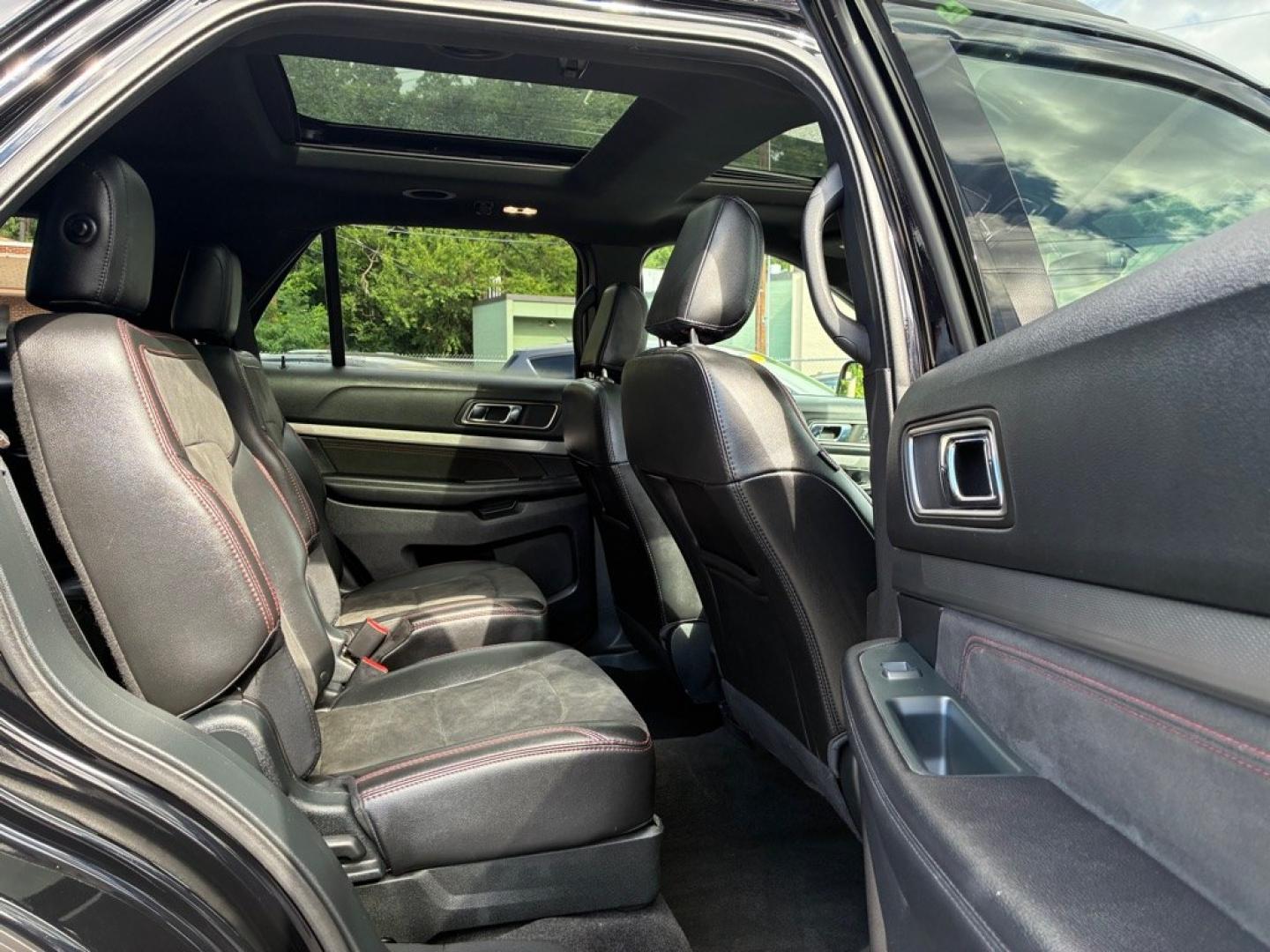 2018 BLACK FORD EXPLORER XLT (1FM5K8D86JG) with an 3.5L engine, Automatic transmission, located at 117 North Cameron Street, Harrisburg, PA, 17101, (717) 963-8962, 40.267021, -76.875351 - WE FINANCE!!! MOST vehicles are available for financing. Good Credit/ Challenged Credit/ No Credit - ALL Trade-Ins Welcomed!!! APPLY ONLINE or CALL us TODAY Please call us to discuss your cash and/or financing options. Thanks for checking our inventory! We're here to help.- Photo#9