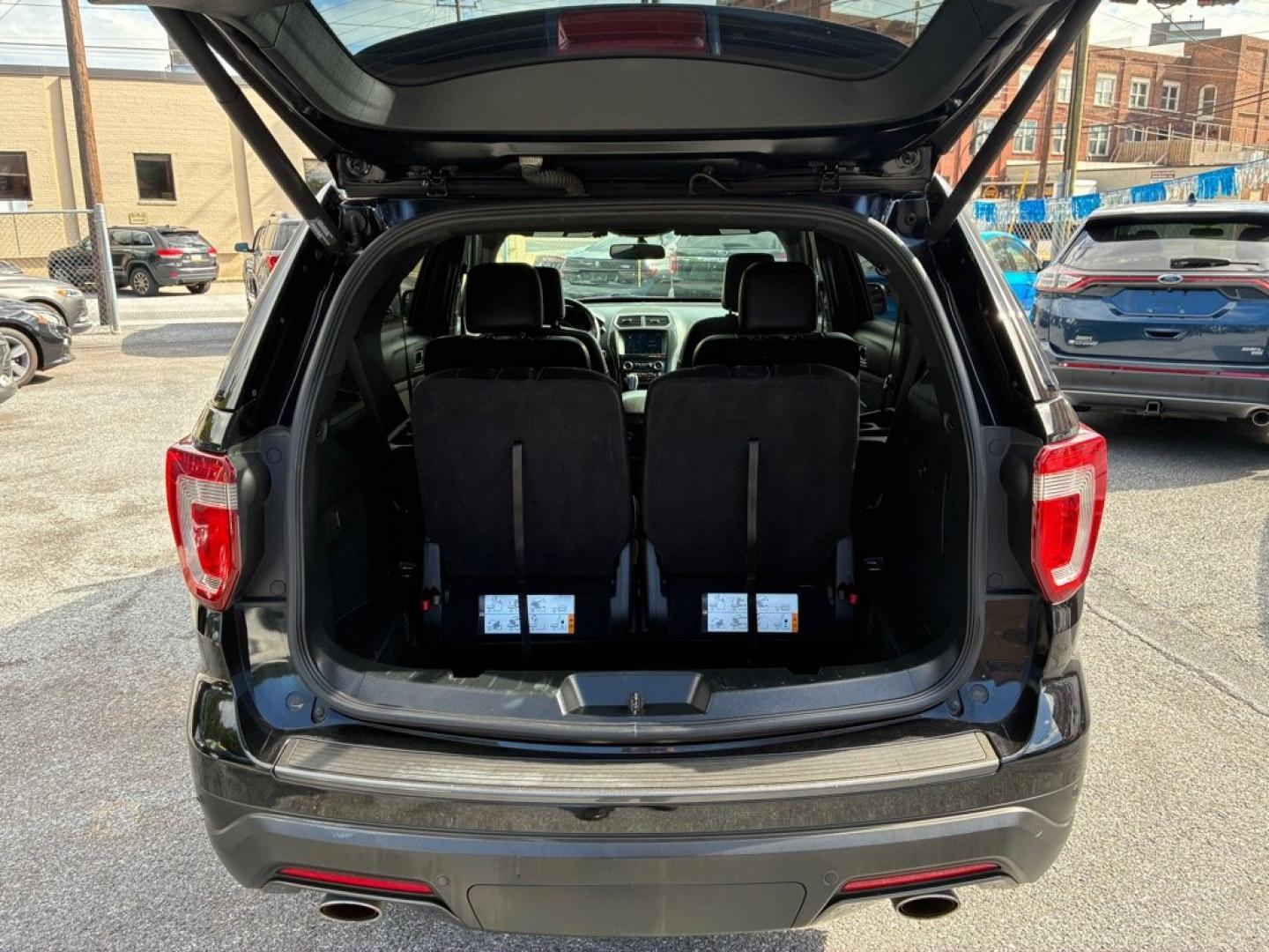 2018 BLACK FORD EXPLORER XLT (1FM5K8D86JG) with an 3.5L engine, Automatic transmission, located at 117 North Cameron Street, Harrisburg, PA, 17101, (717) 963-8962, 40.267021, -76.875351 - WE FINANCE!!! MOST vehicles are available for financing. Good Credit/ Challenged Credit/ No Credit - ALL Trade-Ins Welcomed!!! APPLY ONLINE or CALL us TODAY Please call us to discuss your cash and/or financing options. Thanks for checking our inventory! We're here to help.- Photo#11