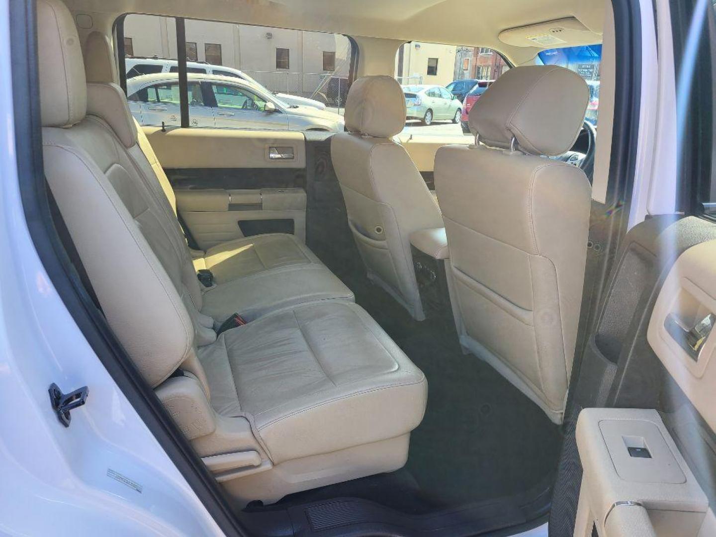 2018 WHITE FORD FLEX SEL (2FMHK6C85JB) with an 3.5L engine, Automatic transmission, located at 7981 Paxton Street, Harrisburg, PA, 17111, (717) 561-2926, 40.261490, -76.749229 - Photo#11
