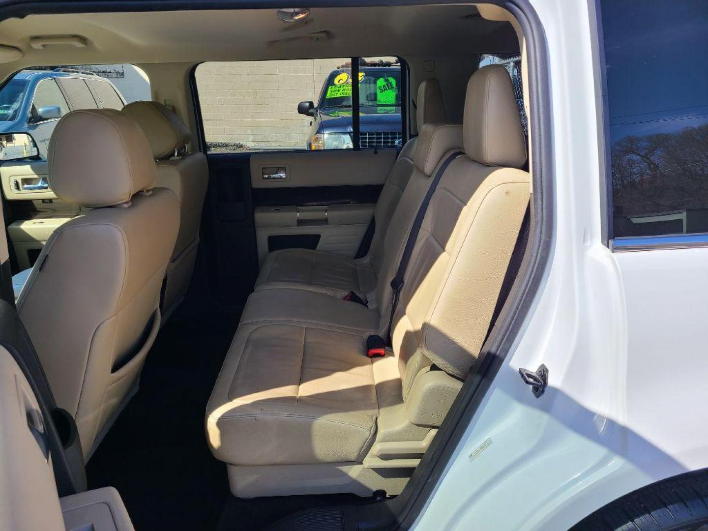 2018 WHITE FORD FLEX SEL (2FMHK6C85JB) with an 3.5L engine, Automatic transmission, located at 7981 Paxton Street, Harrisburg, PA, 17111, (717) 561-2926, 40.261490, -76.749229 - Photo#15