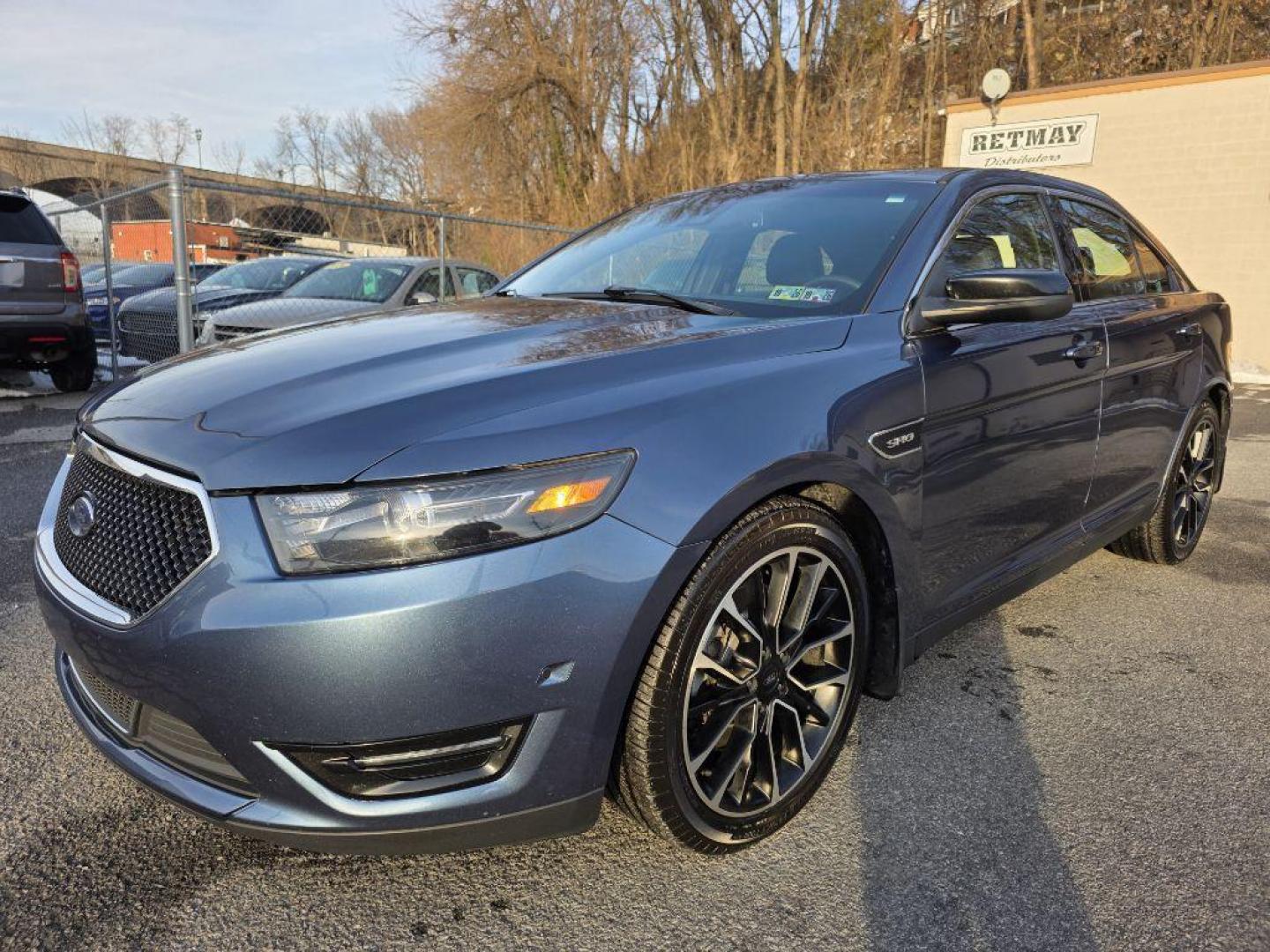 2018 BLUE FORD TAURUS SHO (1FAHP2KT2JG) with an 3.5L engine, Automatic transmission, located at 131 N Cameron st, Harrisburg, PA, 17101, (717) 561-2926, 40.267086, -76.875374 - WE FINANCE!!! Good Credit/ Bad Credit/ No Credit - ALL Trade-Ins Welcomed!!! ***Guaranteed Credit Approval*** APPLY ONLINE or CALL us TODAY ;) Please call us to discuss your cash and financing options. - Photo#0