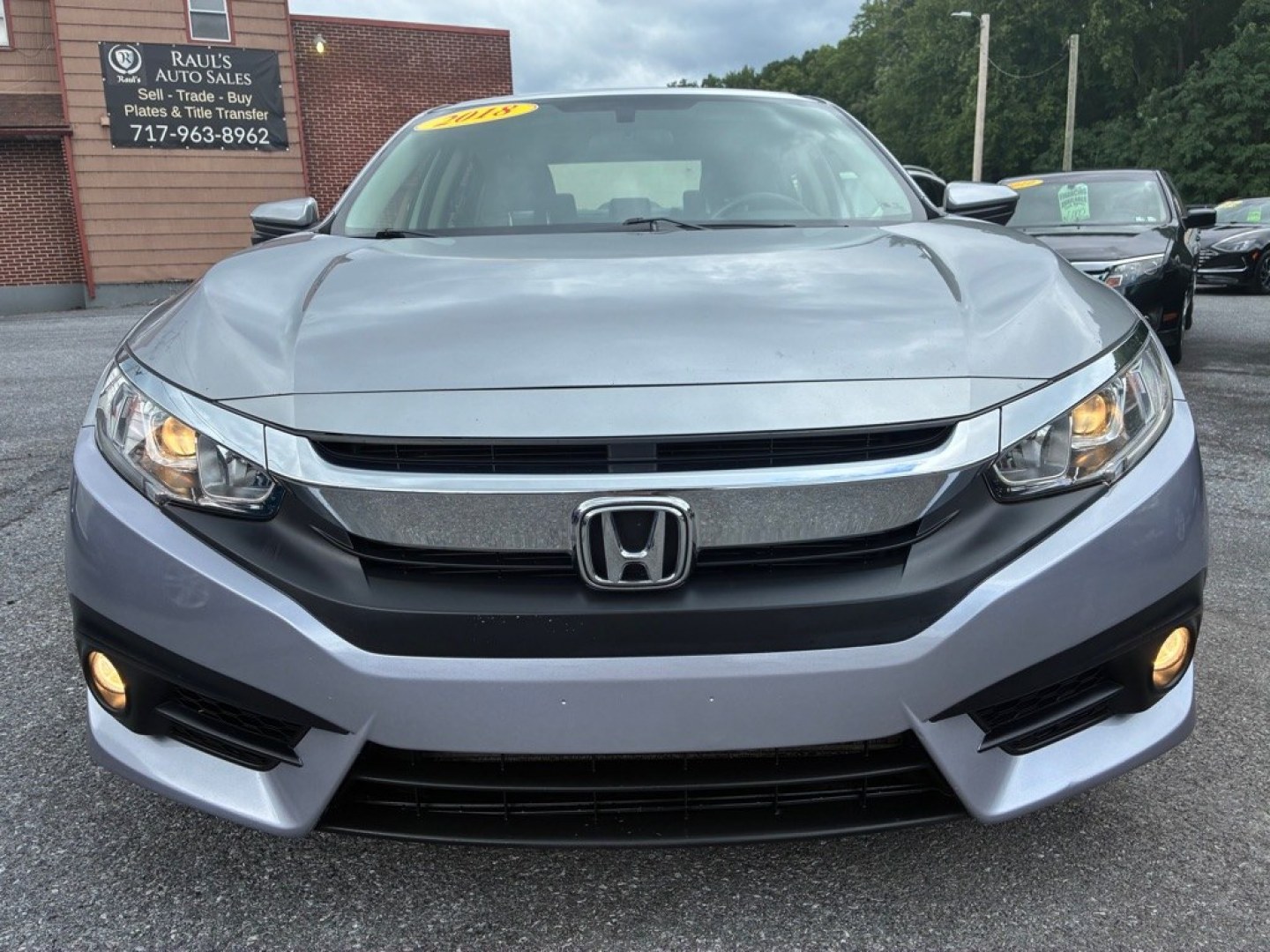 2018 SILVER HONDA CIVIC EX (JHMFC1F32JX) with an 1.5L engine, Continuously Variable transmission, located at 117 North Cameron Street, Harrisburg, PA, 17101, (717) 963-8962, 40.267021, -76.875351- Photo#7