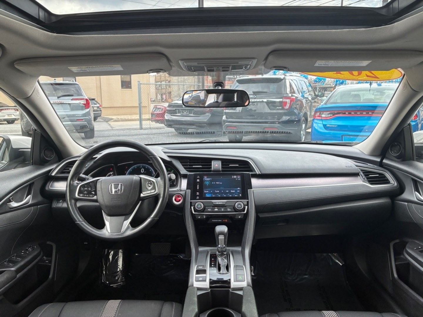 2018 SILVER HONDA CIVIC EX (JHMFC1F32JX) with an 1.5L engine, Continuously Variable transmission, located at 117 North Cameron Street, Harrisburg, PA, 17101, (717) 963-8962, 40.267021, -76.875351- Photo#12