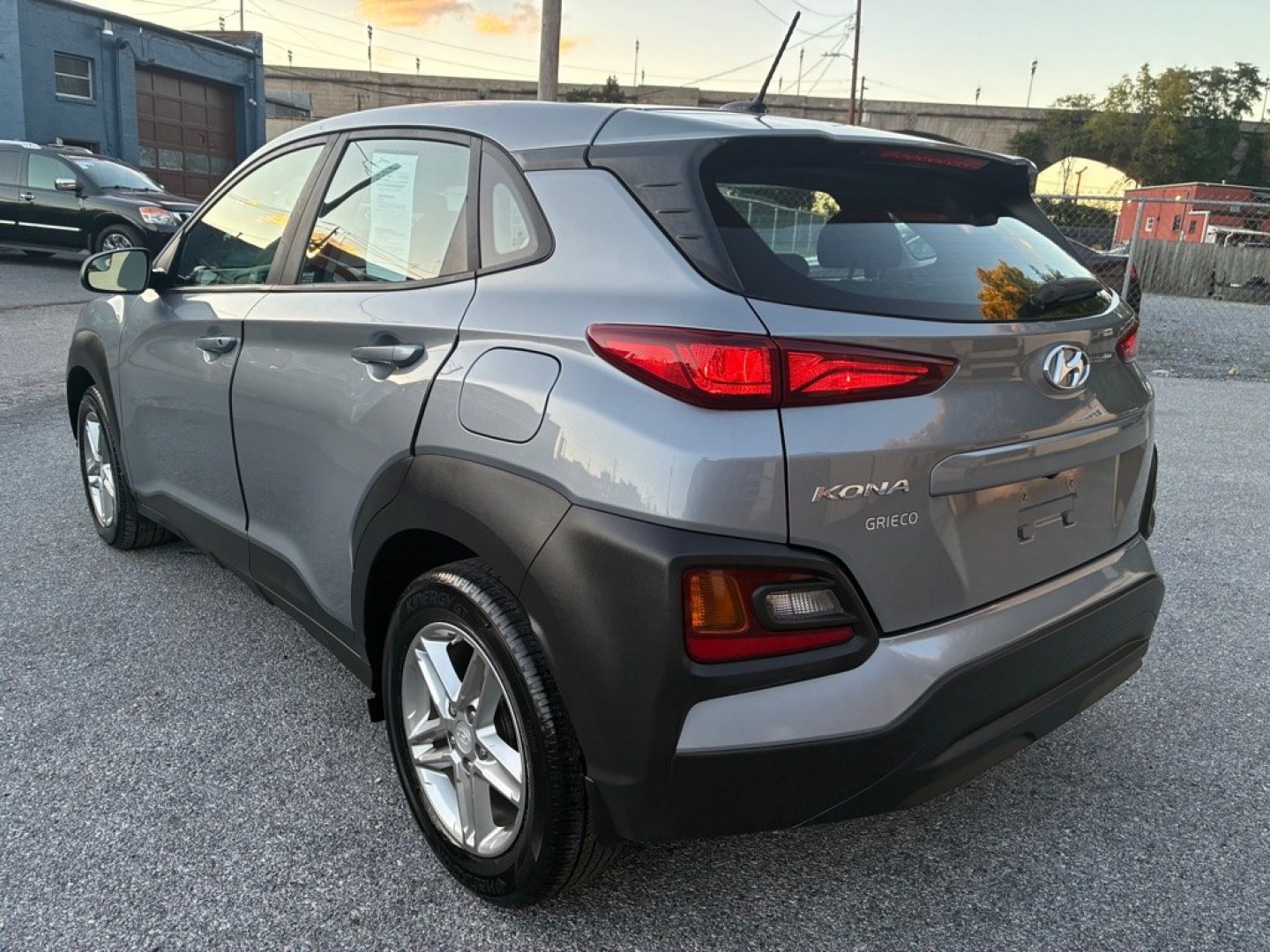 2018 GREY HYUNDAI KONA SE (KM8K12AA6JU) with an 2.0L engine, Automatic transmission, located at 117 North Cameron Street, Harrisburg, PA, 17101, (717) 963-8962, 40.267021, -76.875351- Photo#2